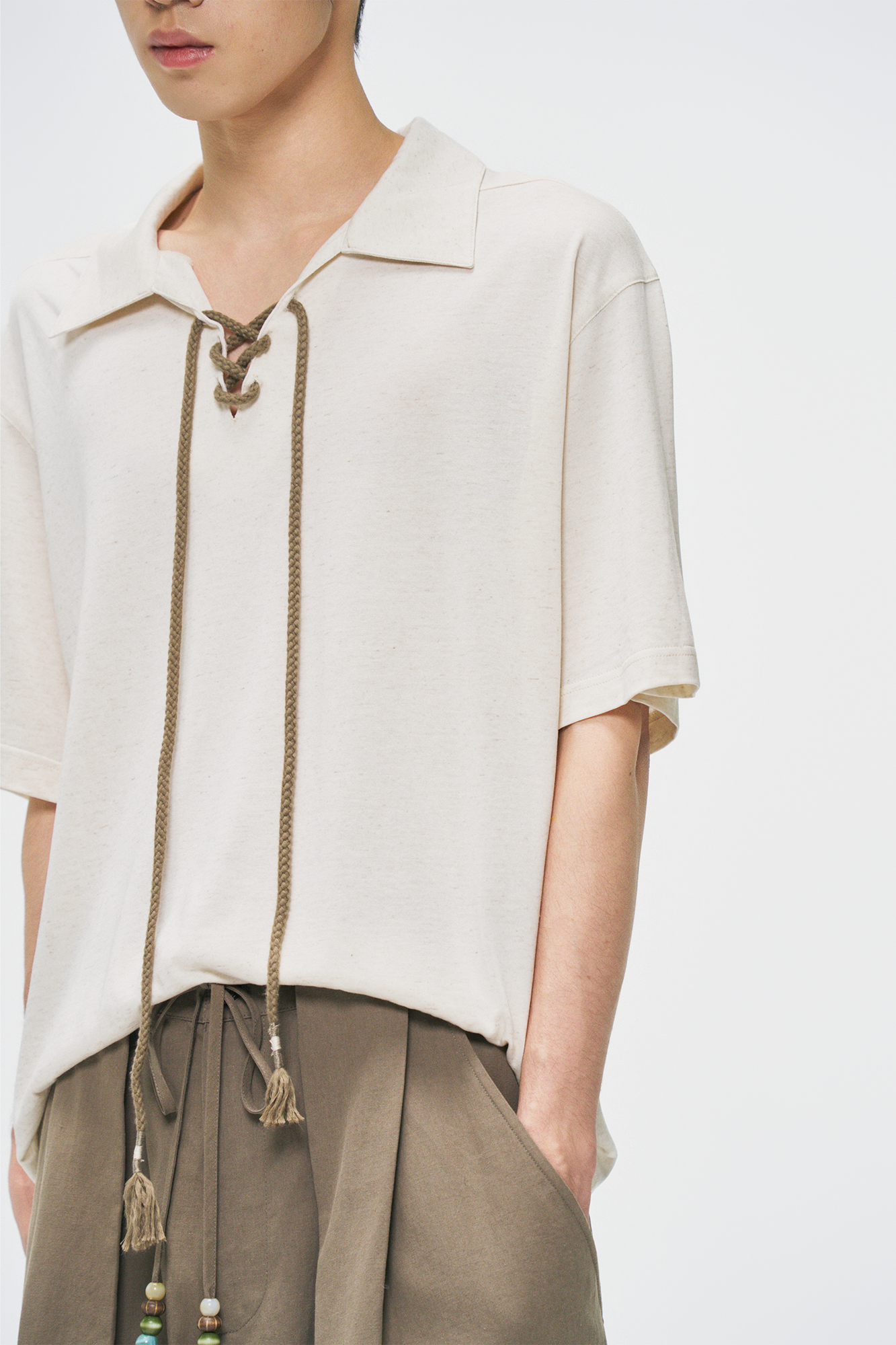 GONGHE REPUB Minimal Linen Lace-Up Tee