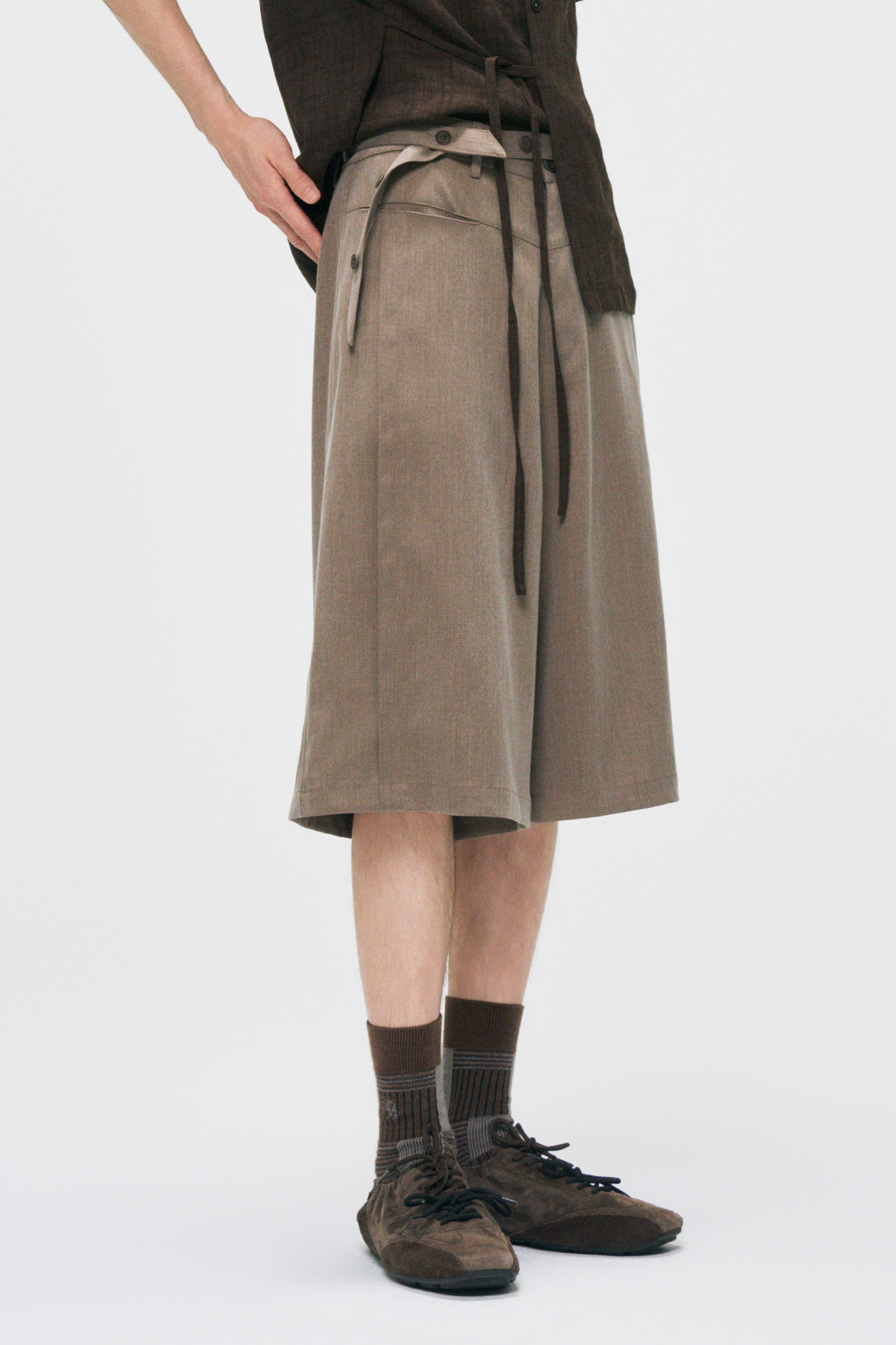 GONGHE REPUB Draped Belted Wool Shorts