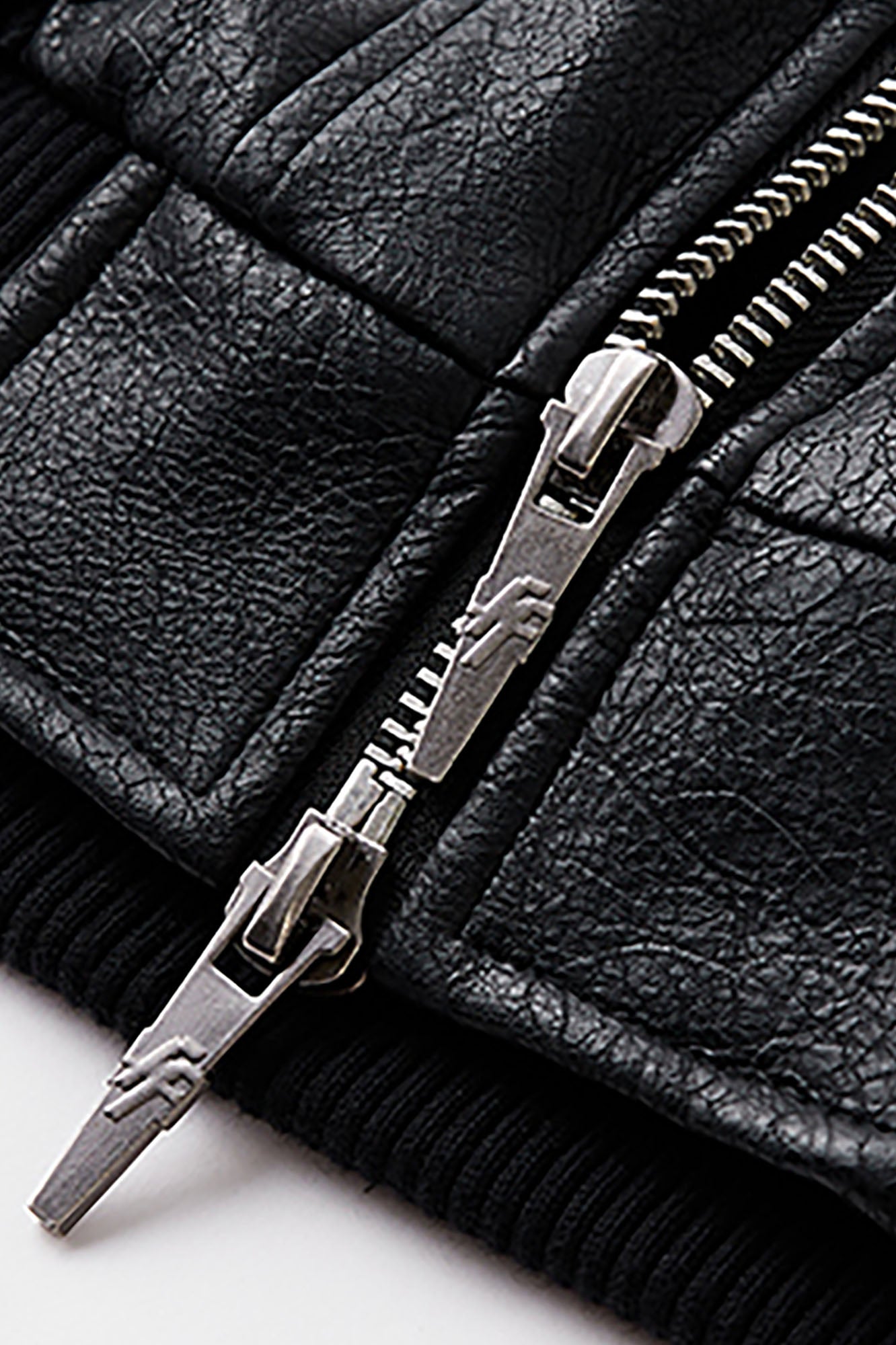FORFEARTHAT Hooded Puffer PU Jacket