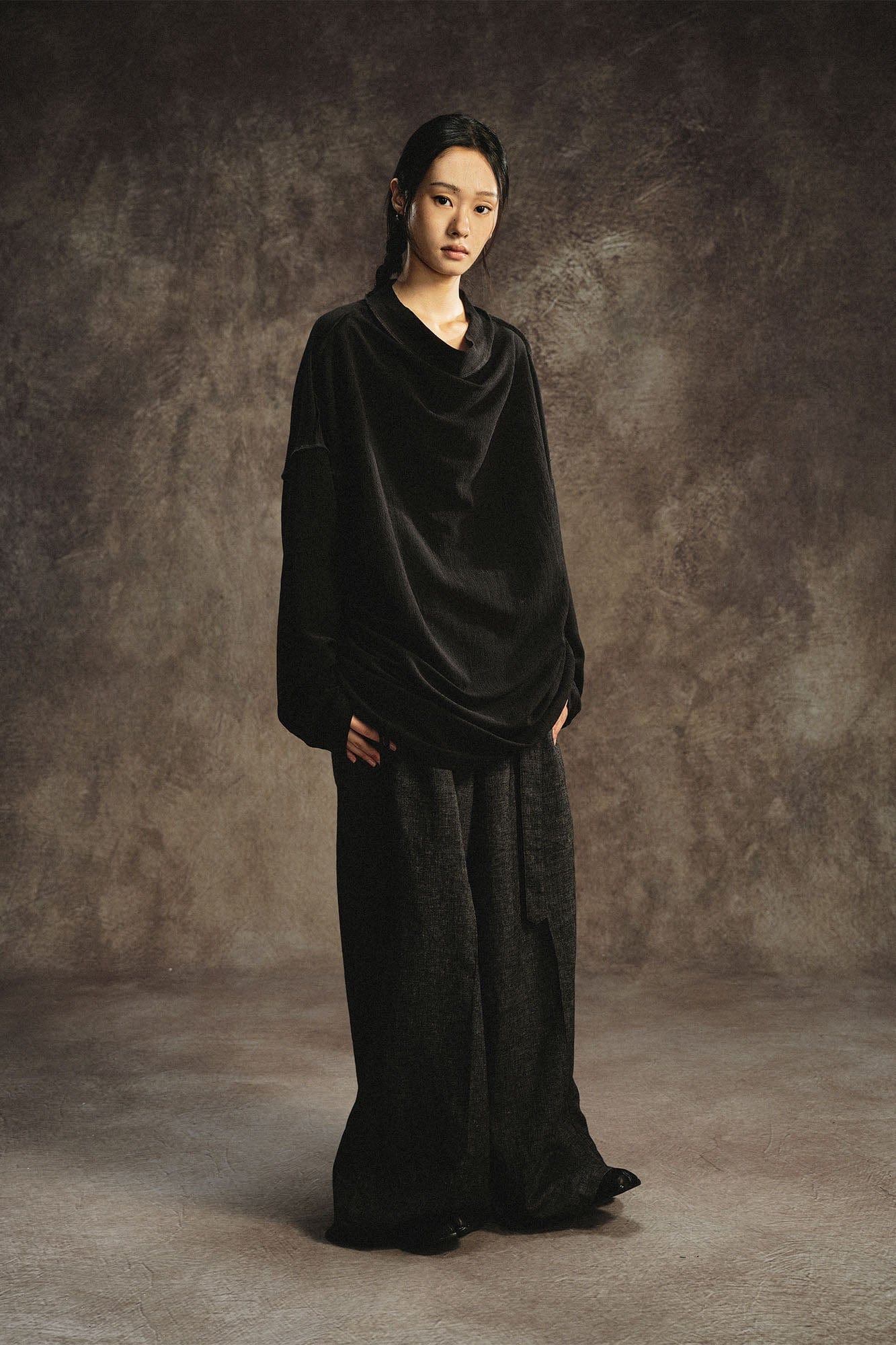 GONGHE REPUB Linen-Blend Pleated Belt Wide-Leg Trousers, premium urban and streetwear designers apparel on PROJECTISR.com, GONGHE REPUB