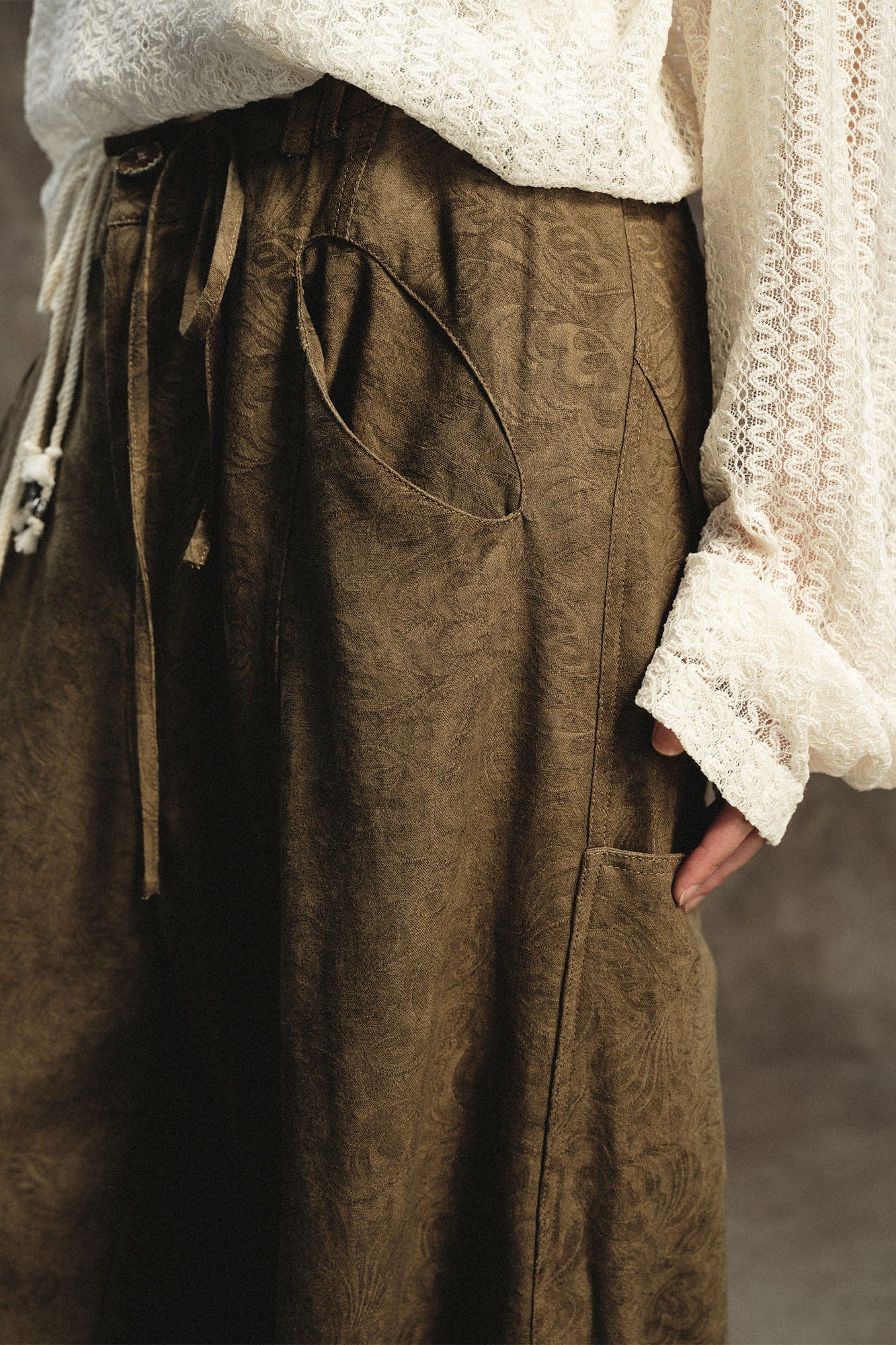 GONGHE REPUB Acanthus Linen Drawstring Pleated Wide-Leg Trousers, premium urban and streetwear designers apparel on PROJECTISR.com, GONGHE REPUB