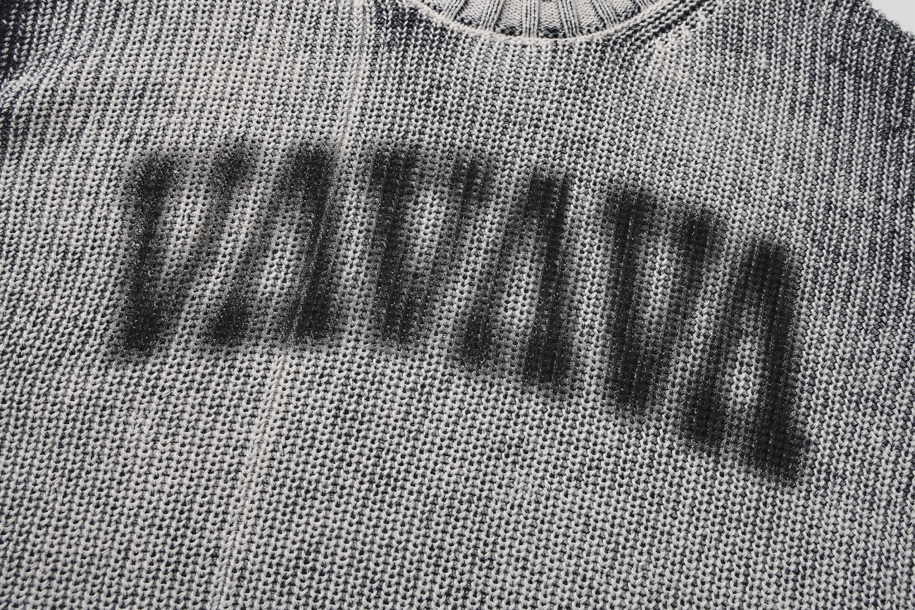 VANN VALRENCE Washed Distressed LOGO Sweater