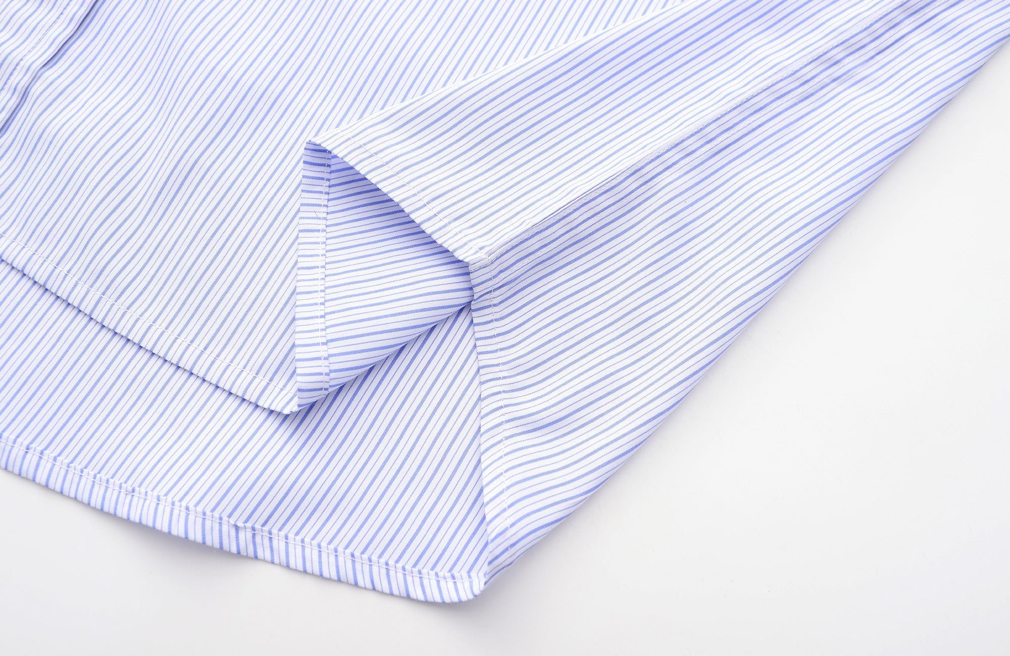INTERRUPT Graphic Crinkled Striped Oversized Shirt