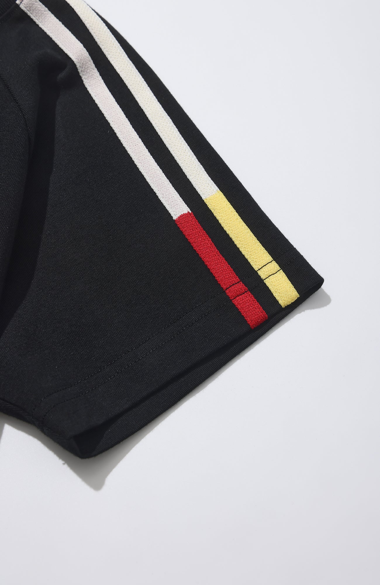 UMAMIISM Contrast Stripe Jersey Tee, premium urban and streetwear designers apparel on PROJECTISR.com, UMAMIISM