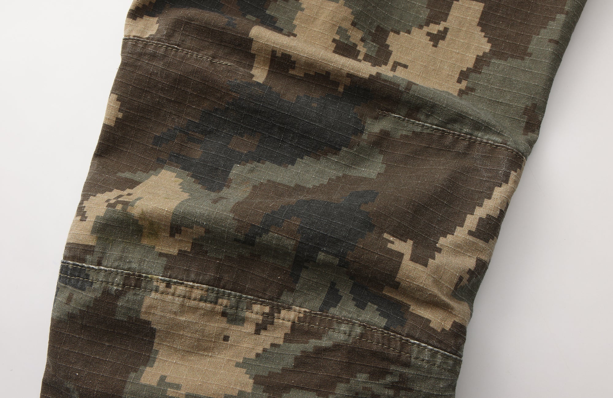 INTERRUPT Camo Back Zip Double-Layer Pants