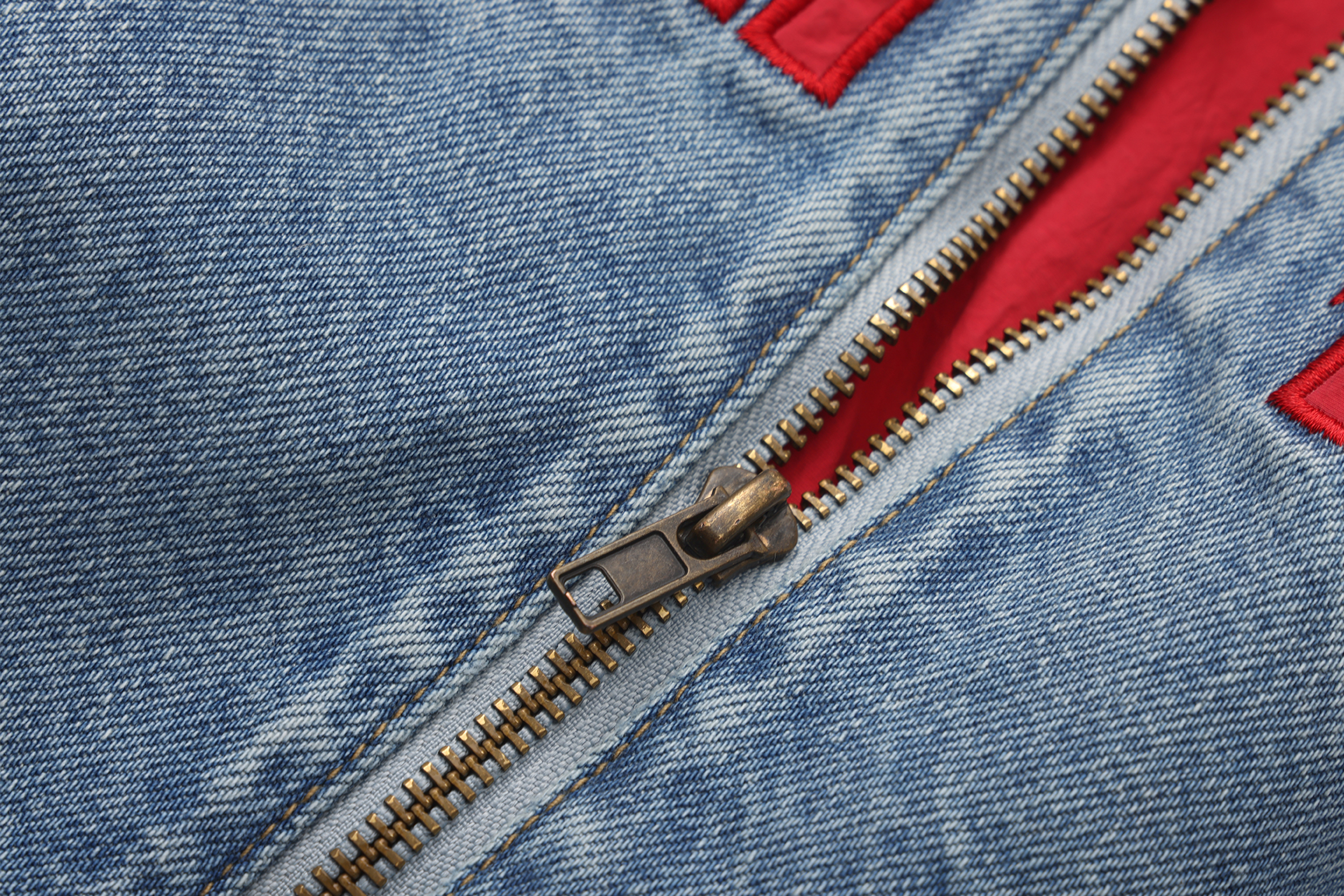 VANN VALRENCE Contrast LOGO Patch Washed Denim Jacket