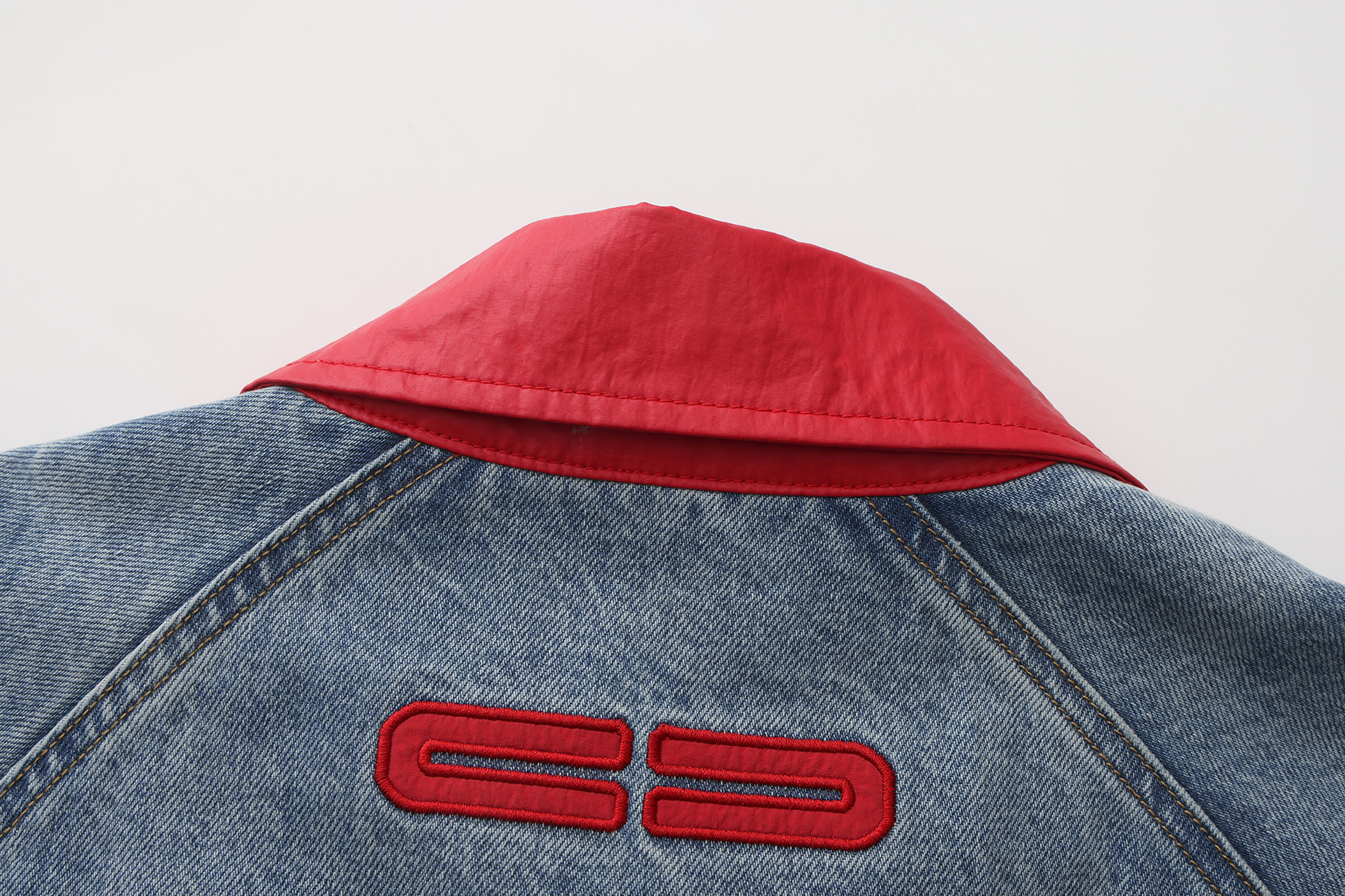 VANN VALRENCE Contrast LOGO Patch Washed Denim Jacket