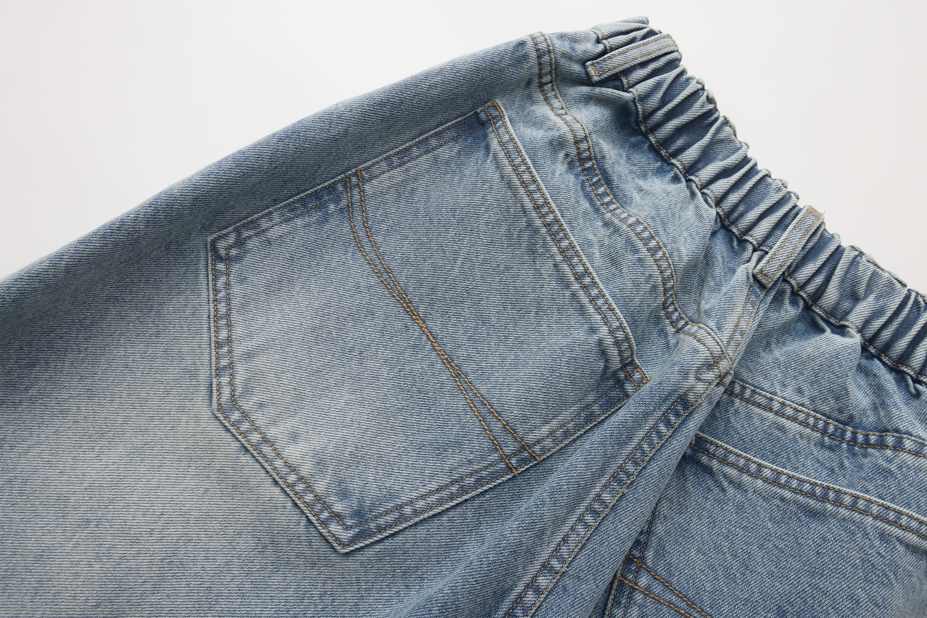 VANN VALRENCE Contrast Panel LOGO Patch Washed Jeans