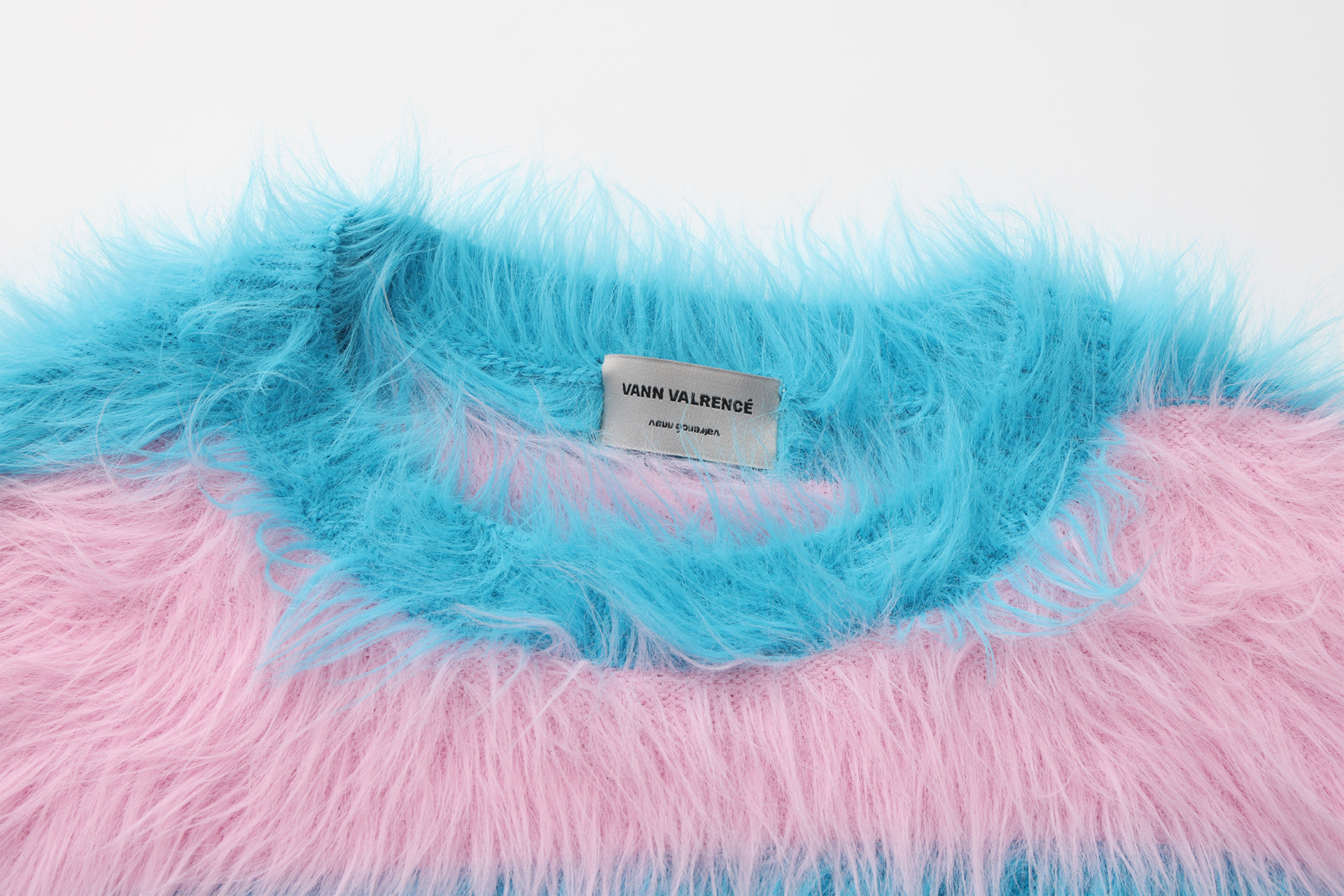 VANN VALRENCE Contrast Candy Stripe Fuzzy Sweater