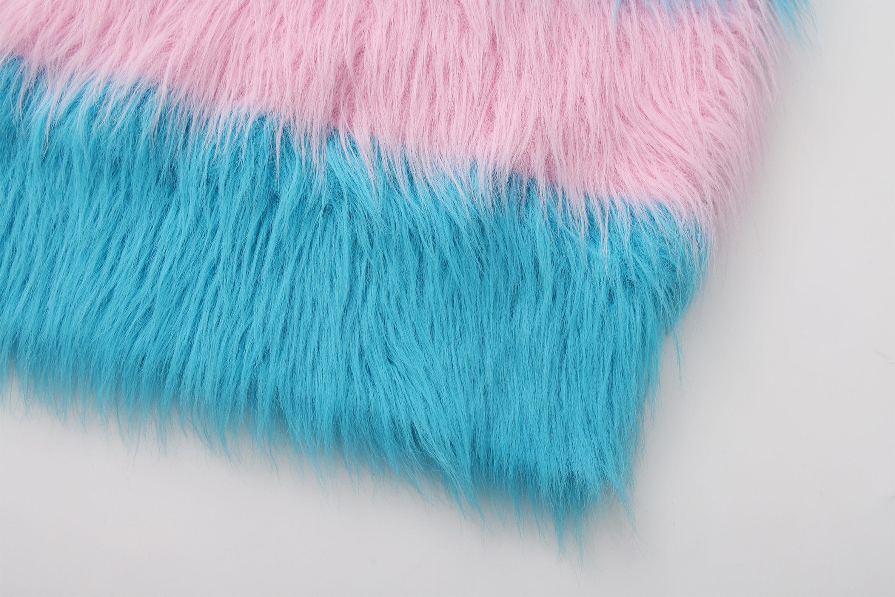 VANN VALRENCE Contrast Candy Stripe Fuzzy Sweater