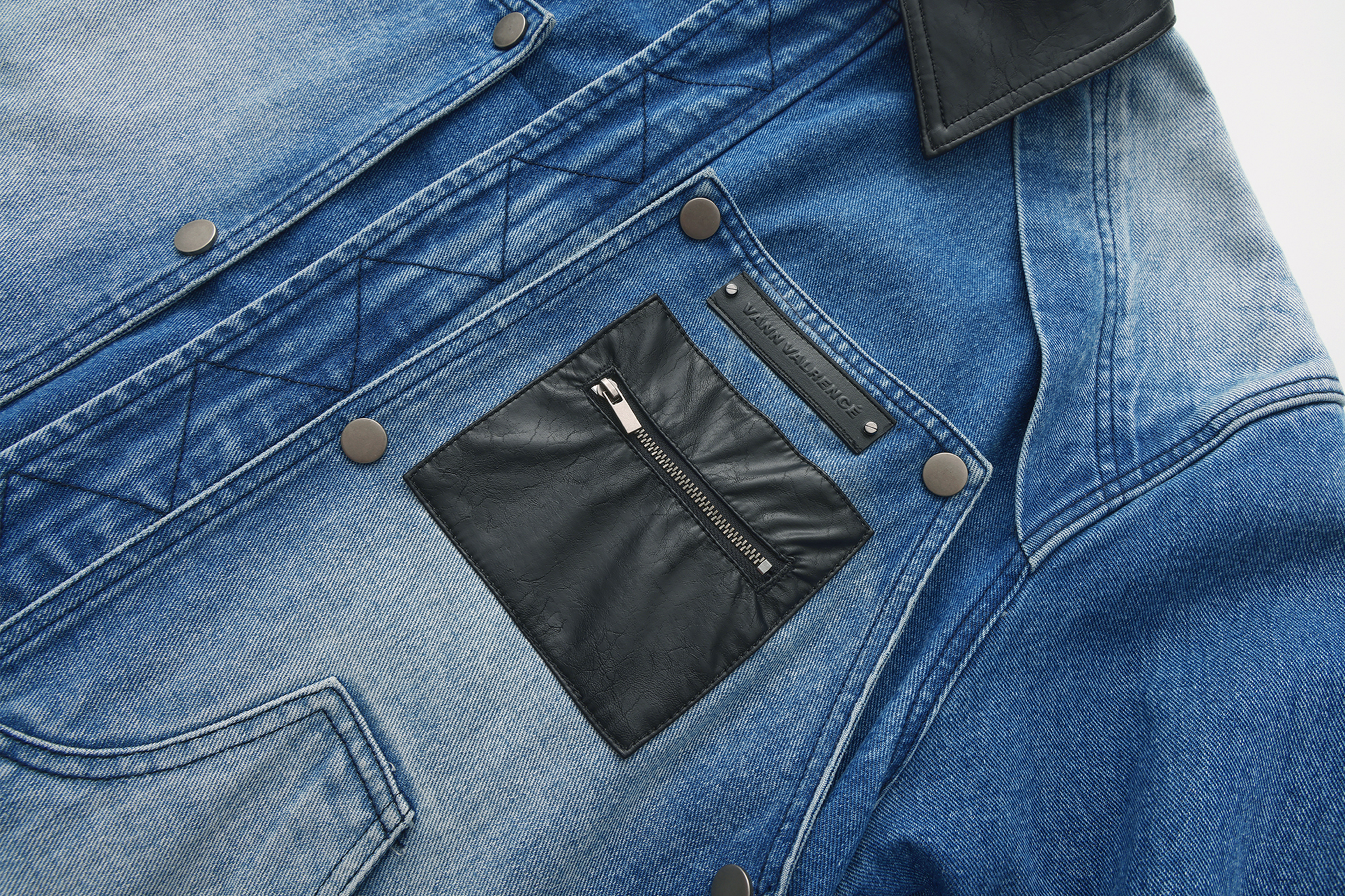 VANN VALRENCE Washed Contrast Faux-Leather Collar Denim Jacket