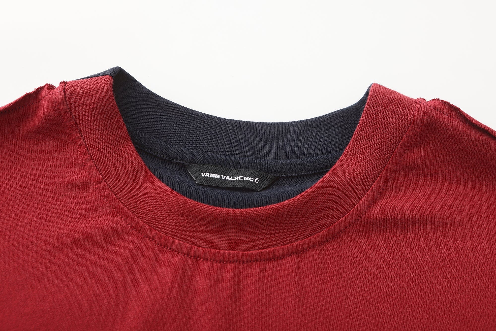 VANN VALRENCE Contrast Split Graphic T-Shirt