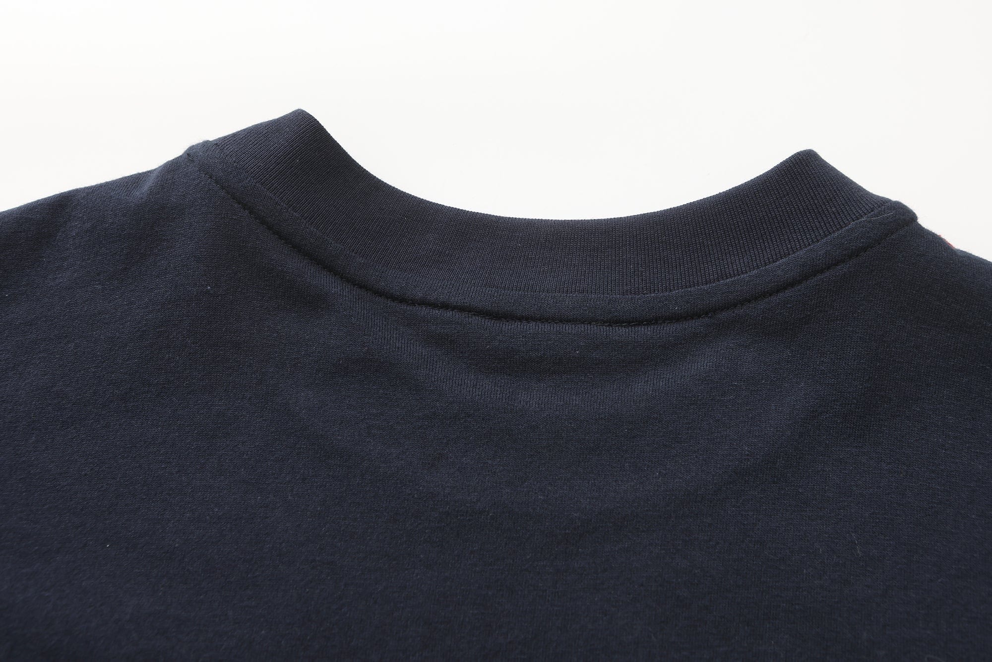 VANN VALRENCE Contrast Split Graphic T-Shirt