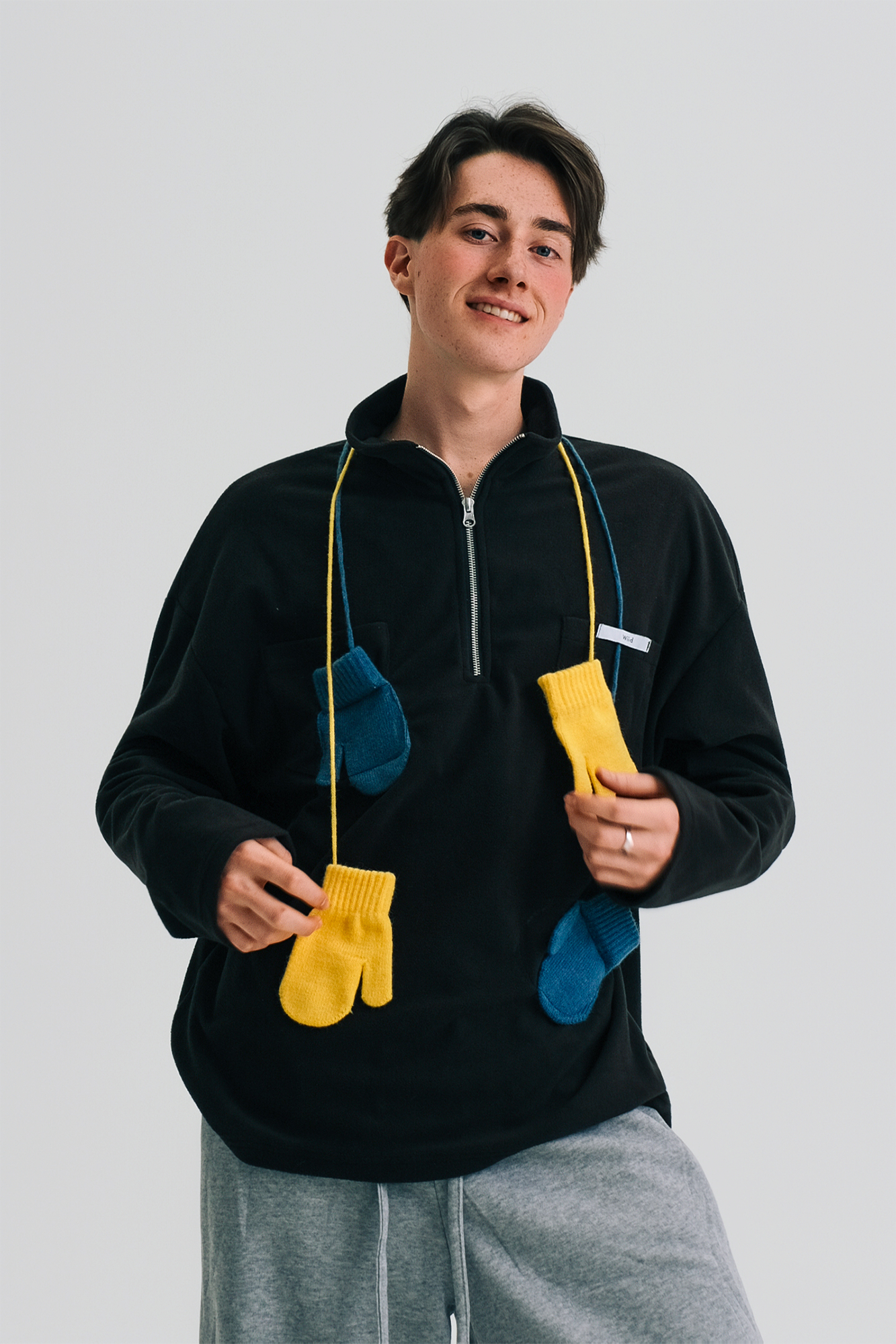 WIID Mitten-Chain Half-Zip Oversized Sweatshirt