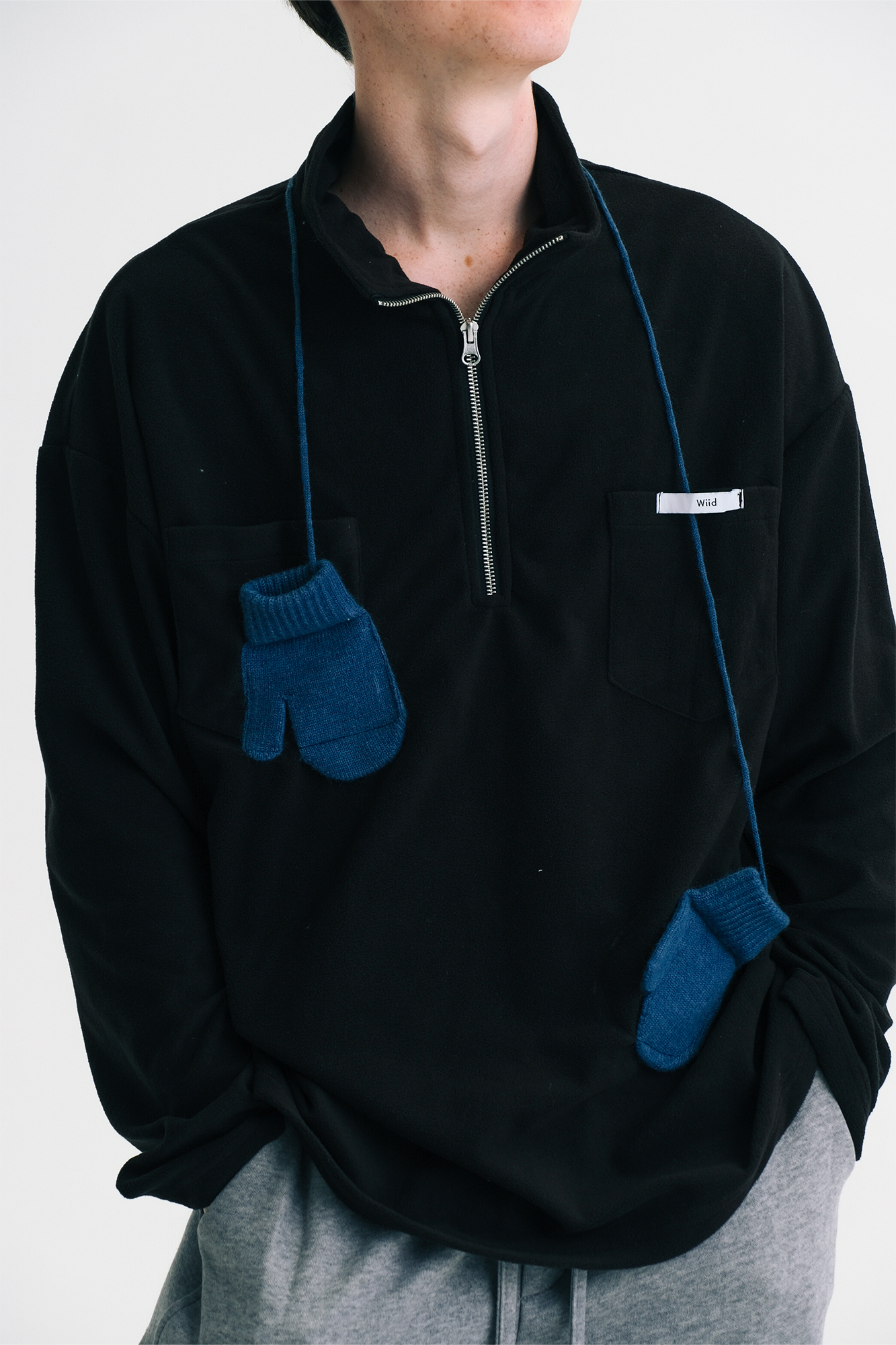 WIID Mitten-Chain Half-Zip Oversized Sweatshirt