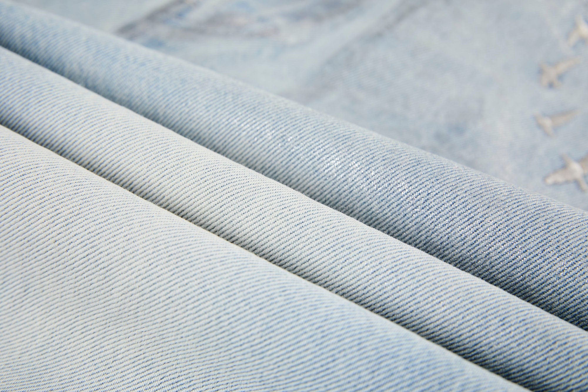 ORGANIC EMOTION Flying Bird Embroidered Washed Wide-Leg Jeans