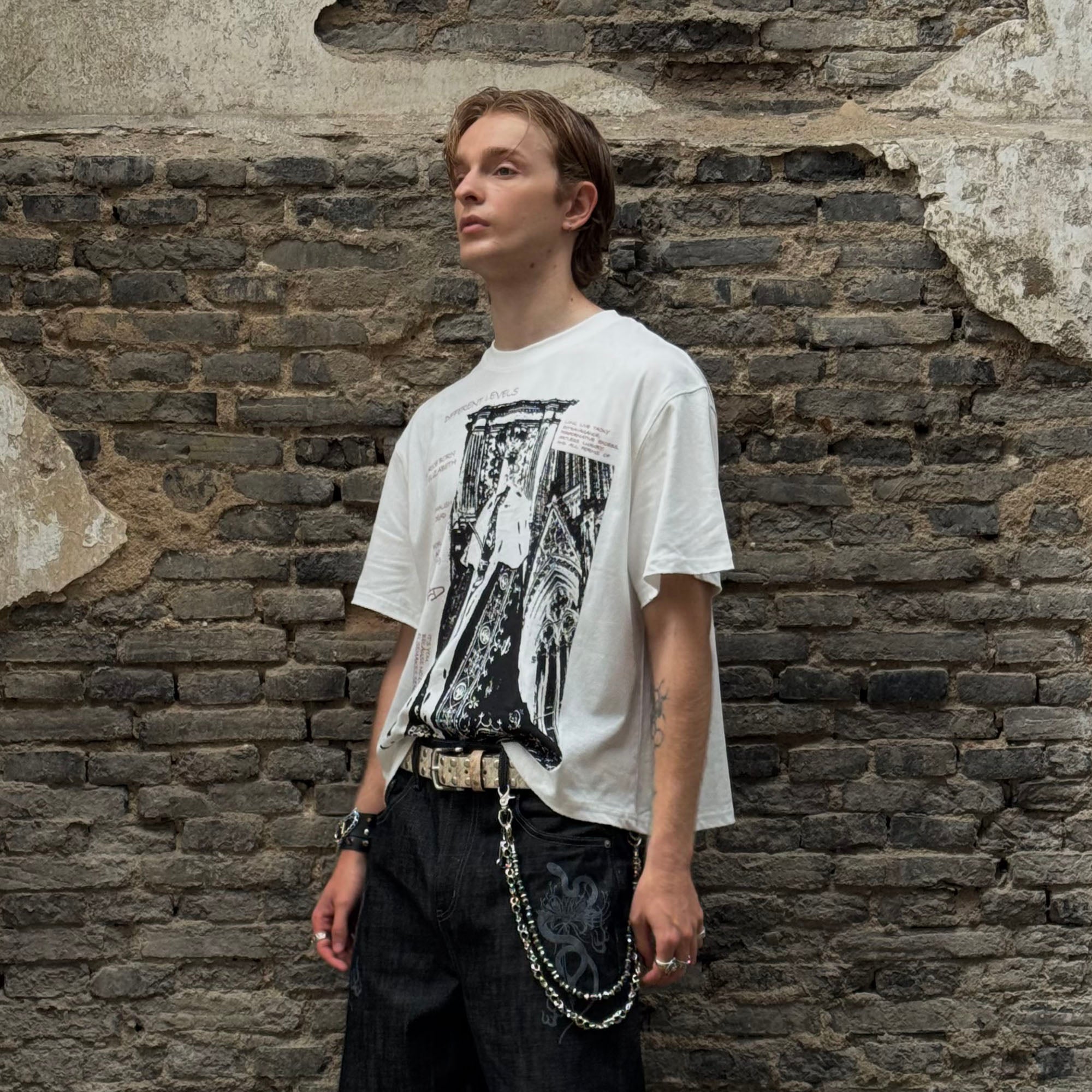 LUUUCAM Crowned King Graphic T-Shirt, premium urban and streetwear designers apparel on PROJECTISR.com, LUUUCAM