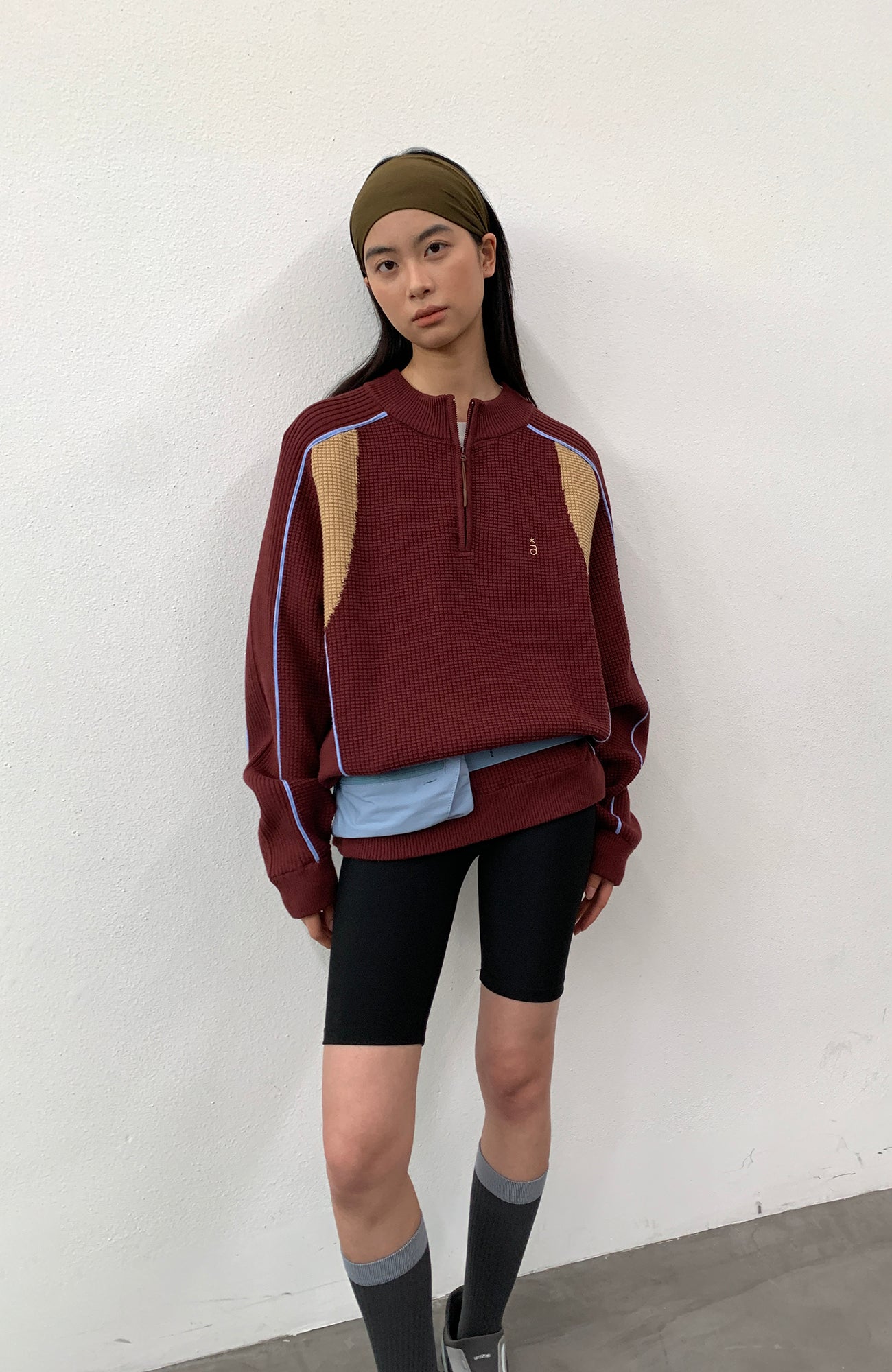 ROARINGWILD A ARCH Contrast Panel Raglan Half-Zip Sweater