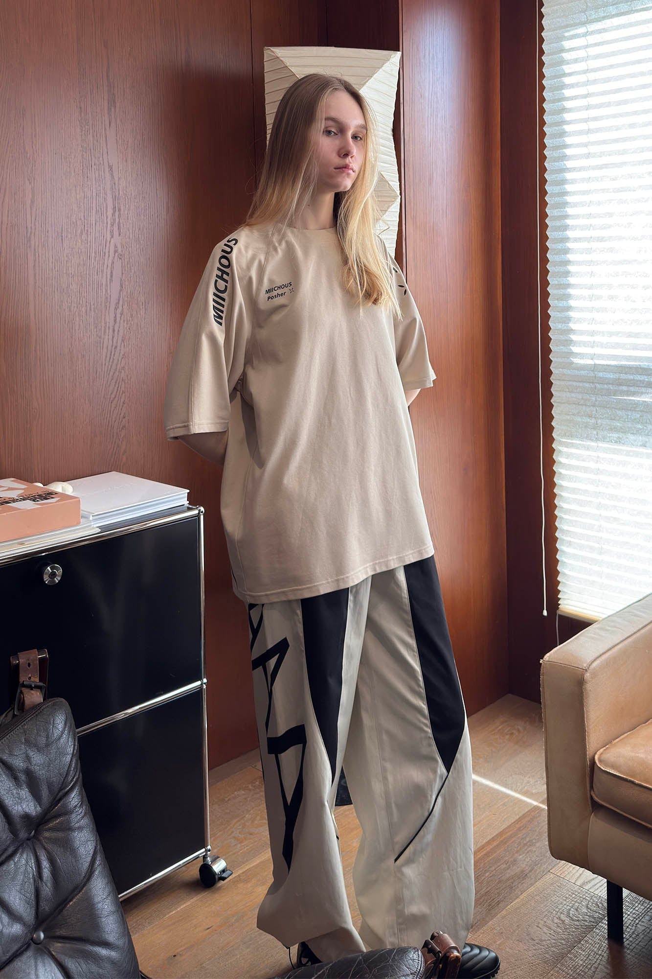 MIICHOUS Geometric Arrow Graphic Raglan T-Shirt