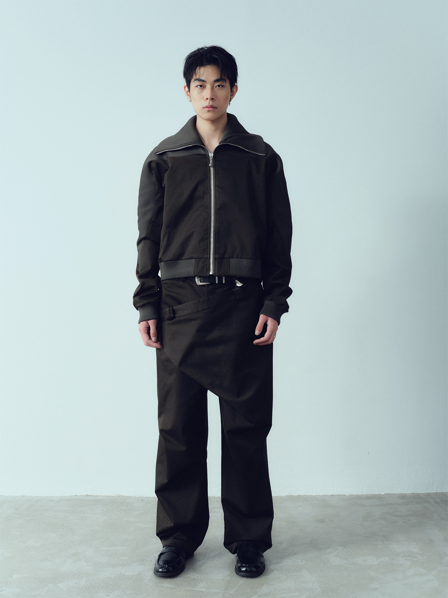 KADAKADA Rib-Spliced Stand-Collar Cropped Jacket