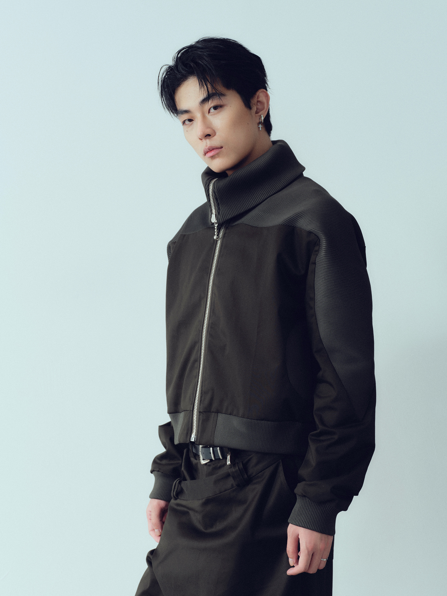 KADAKADA Rib-Spliced Stand-Collar Cropped Jacket