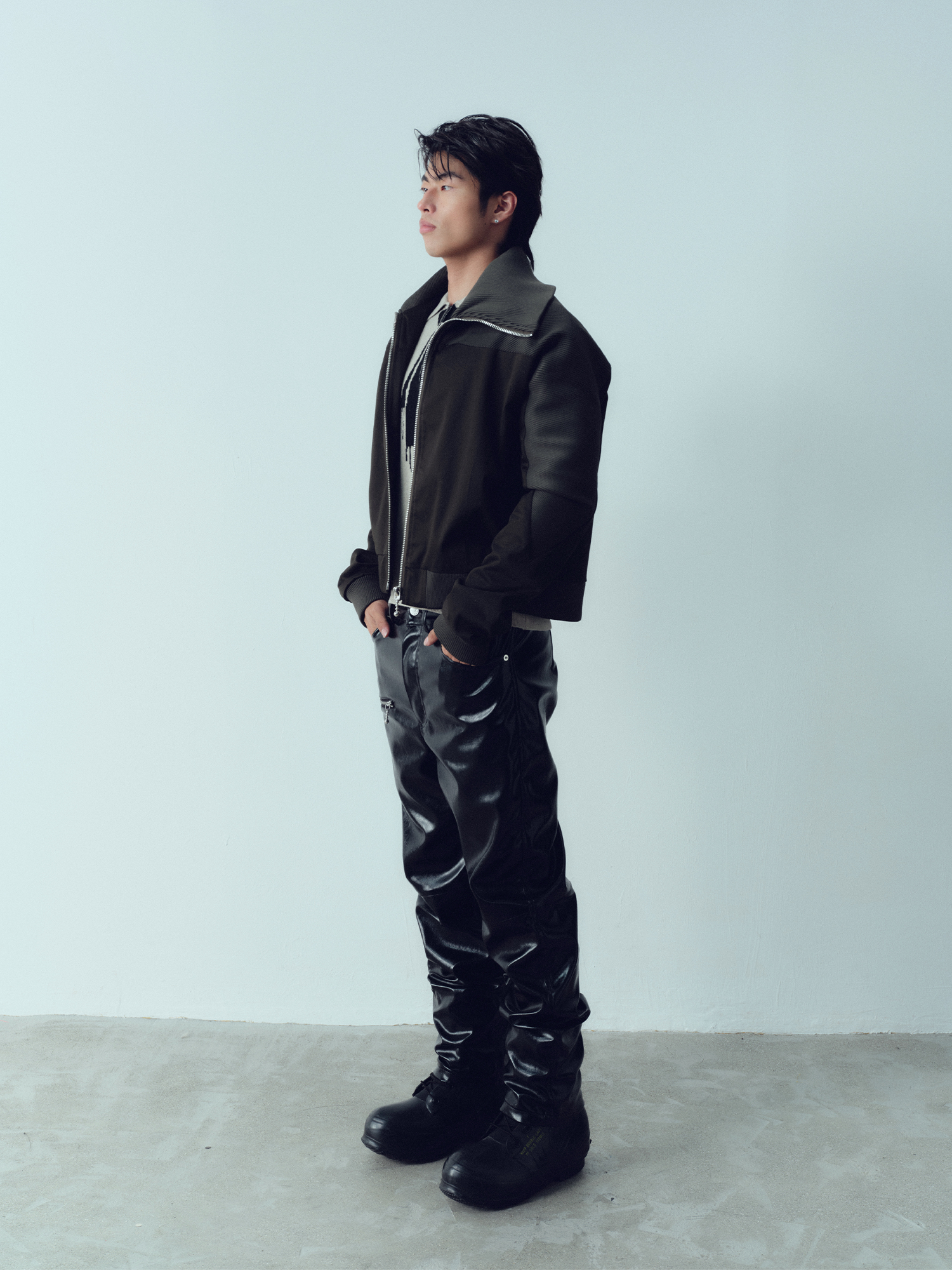 KADAKADA Rib-Spliced Stand-Collar Cropped Jacket