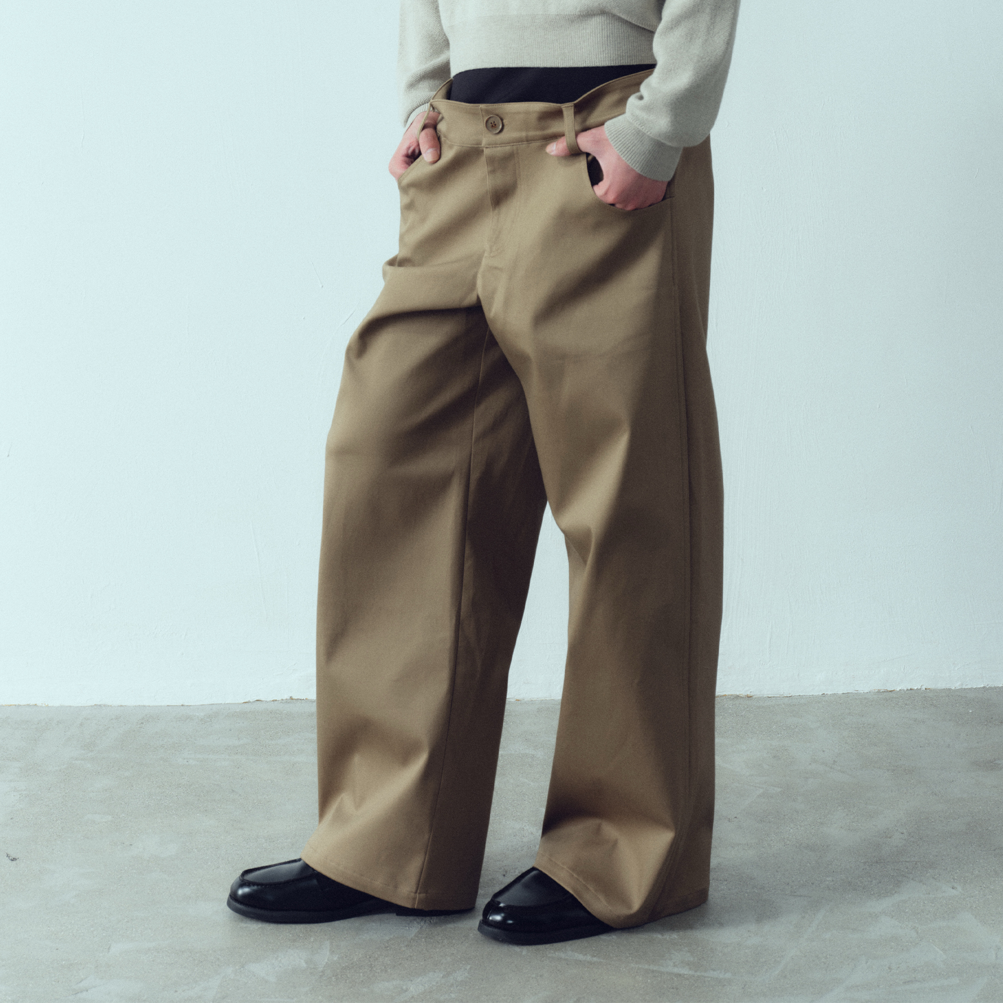 KADAKADA Dual-Waist Contrast Panel Trousers