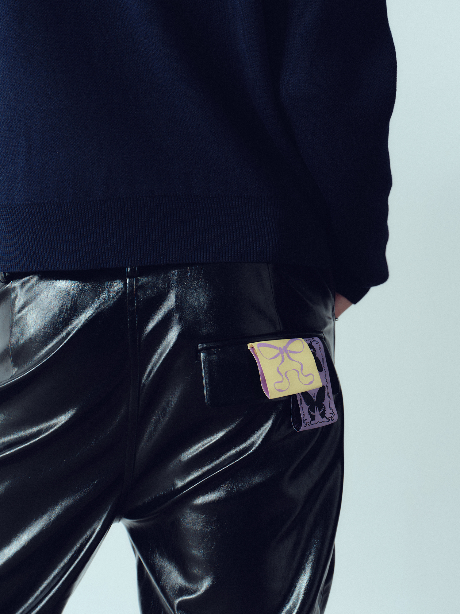 KADAKADA Glossy PU Straight-Leg Pants