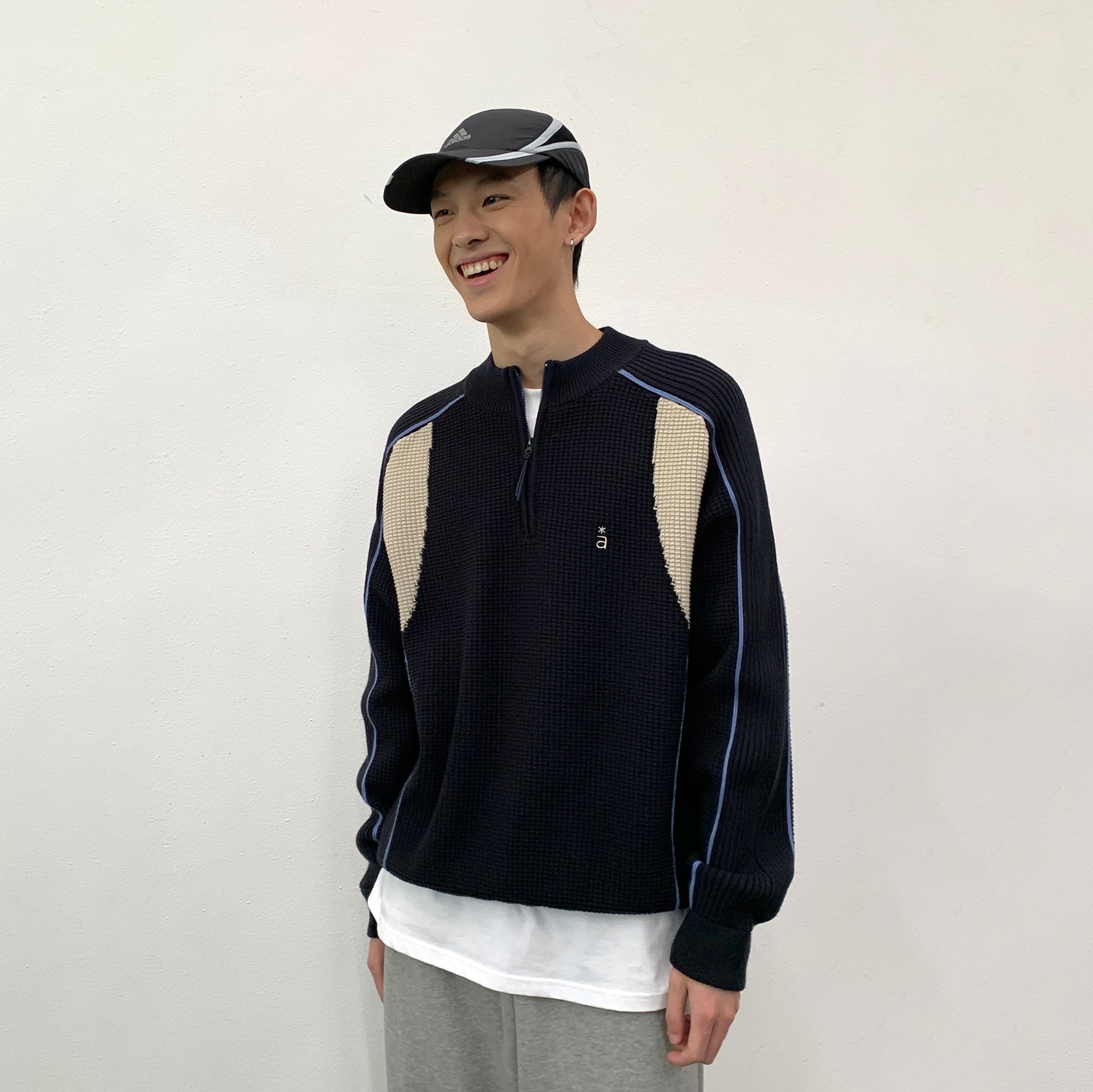 ROARINGWILD A ARCH Contrast Panel Raglan Half-Zip Sweater