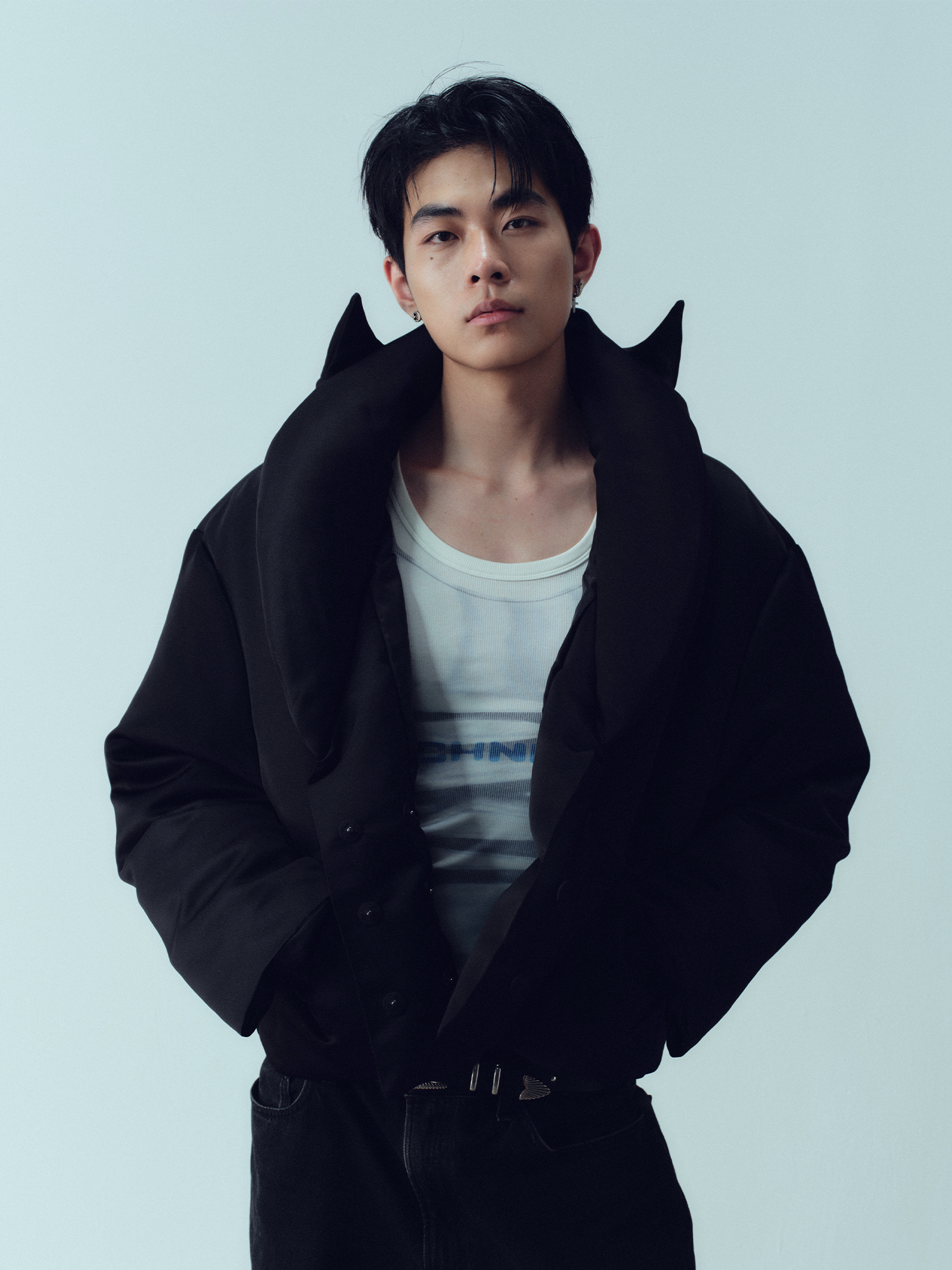 KADAKADA Devil Horn Glossy Down Cropped Puffer