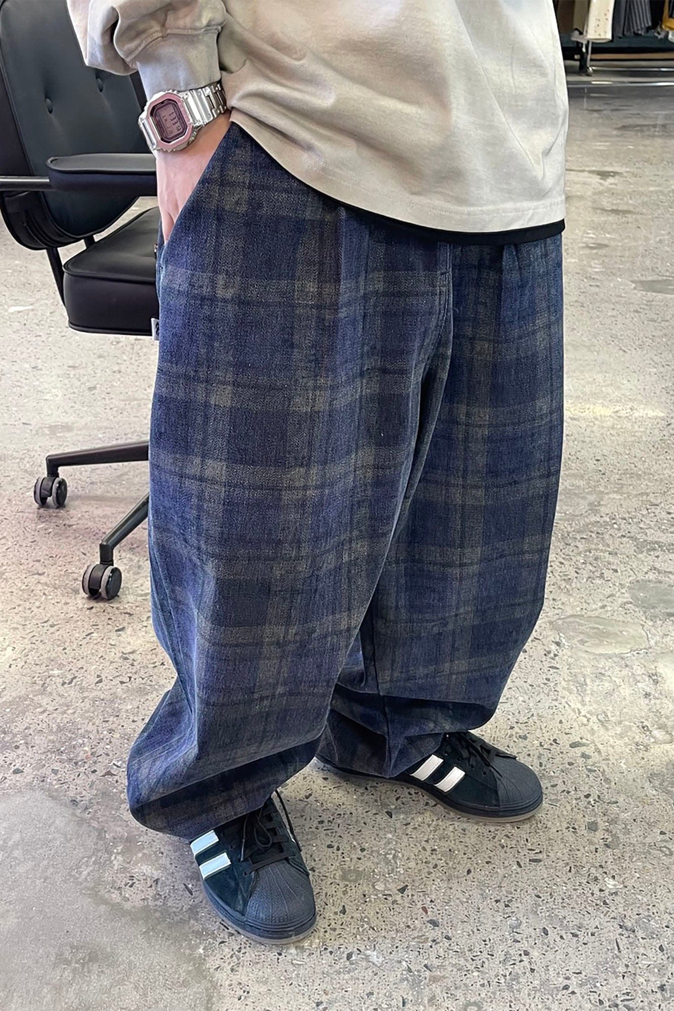 ME DA IGUAL Plaid Tapered Pants, premium urban and streetwear designers apparel on PROJECTISR.com, ME DA IGUAL