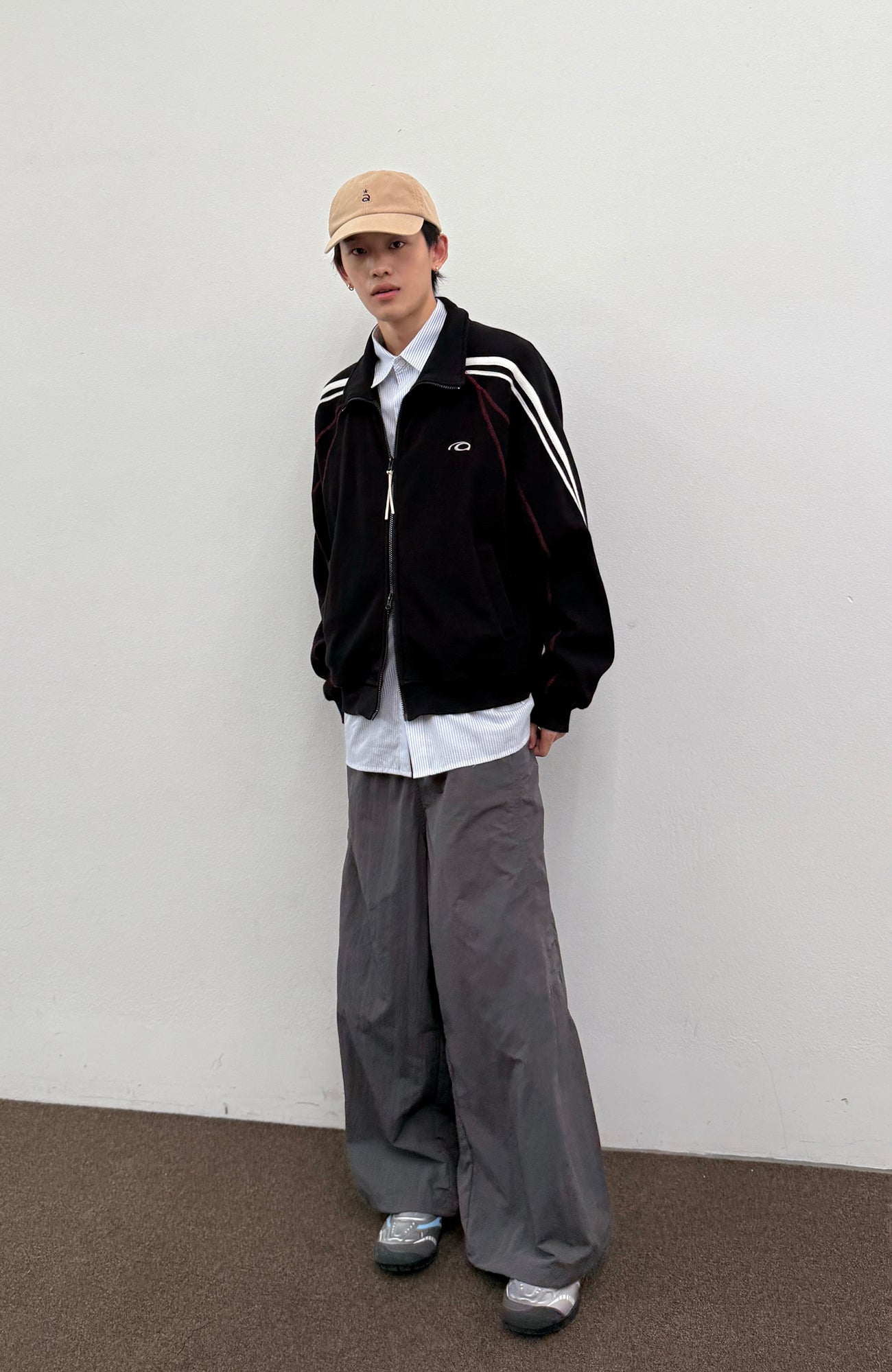 ROARINGWILD A ARCH Retro Stripe Raglan Track Jacket