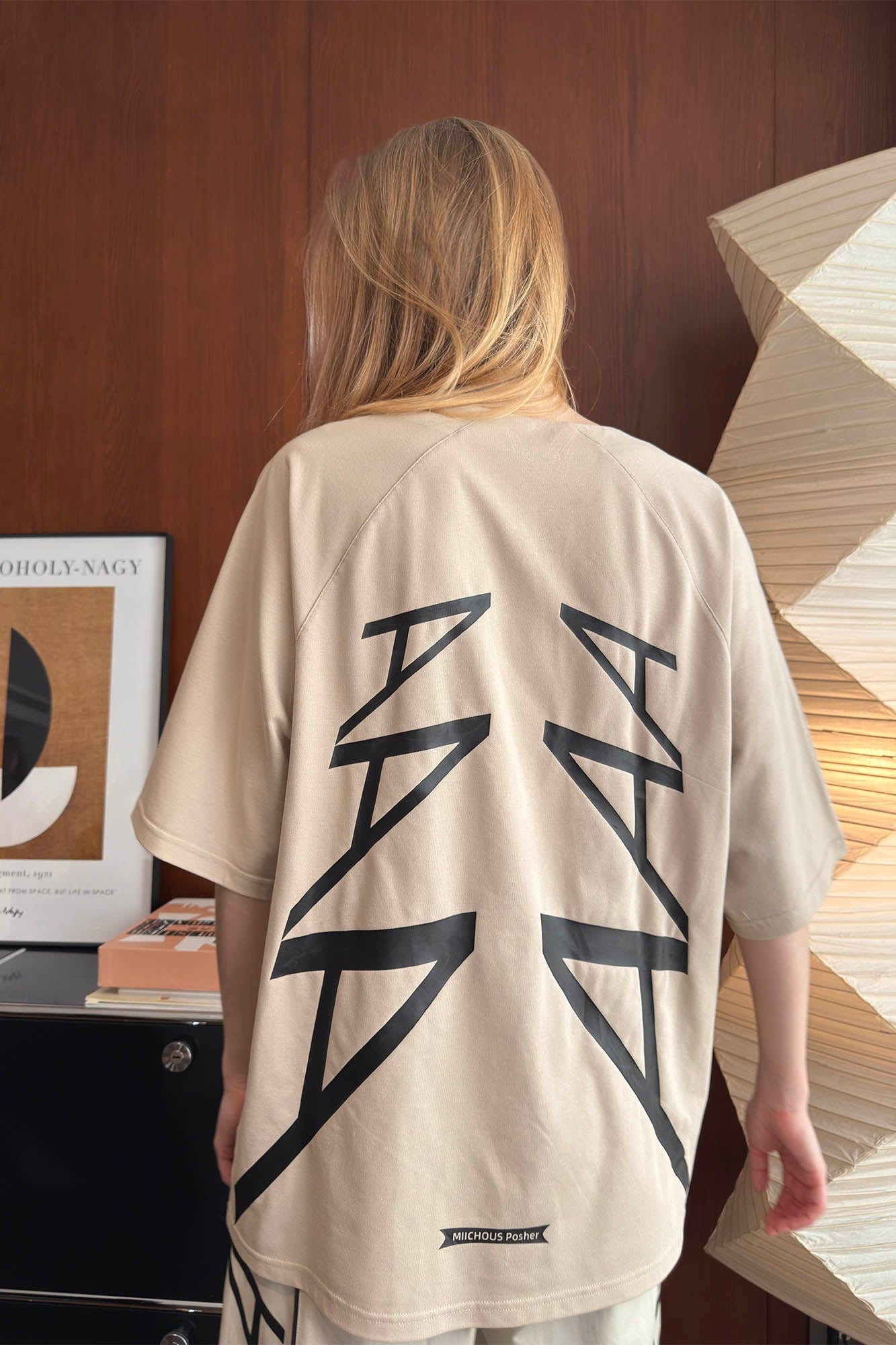 MIICHOUS Geometric Arrow Graphic Raglan T-Shirt
