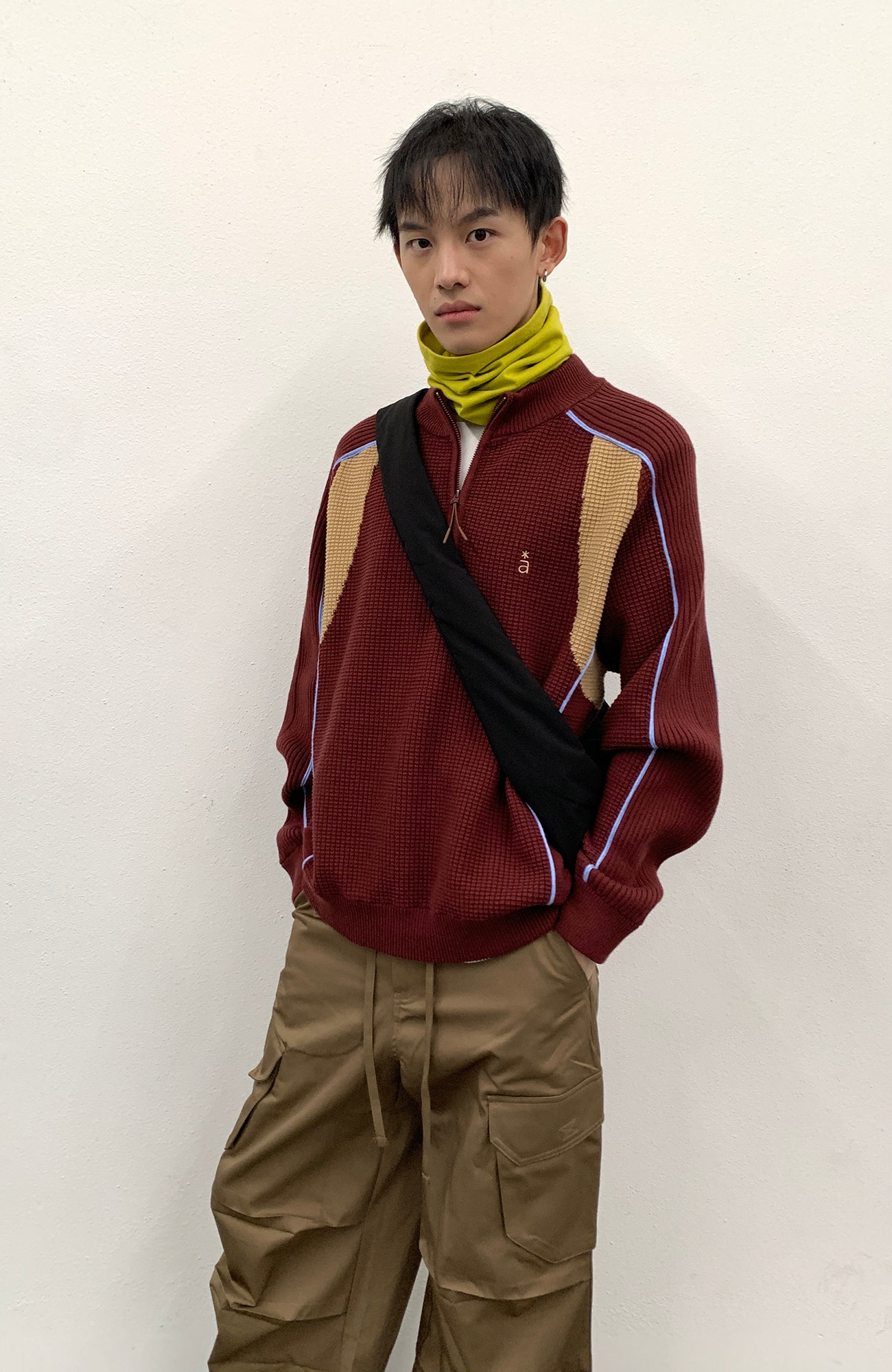 ROARINGWILD A ARCH Contrast Panel Raglan Half-Zip Sweater