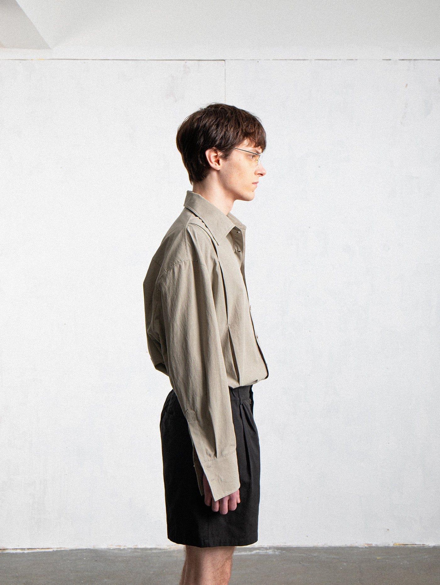 LEONSENSE Modern Pleated Shirt, premium urban and streetwear designers apparel on PROJECTISR.com, LEONSENSE