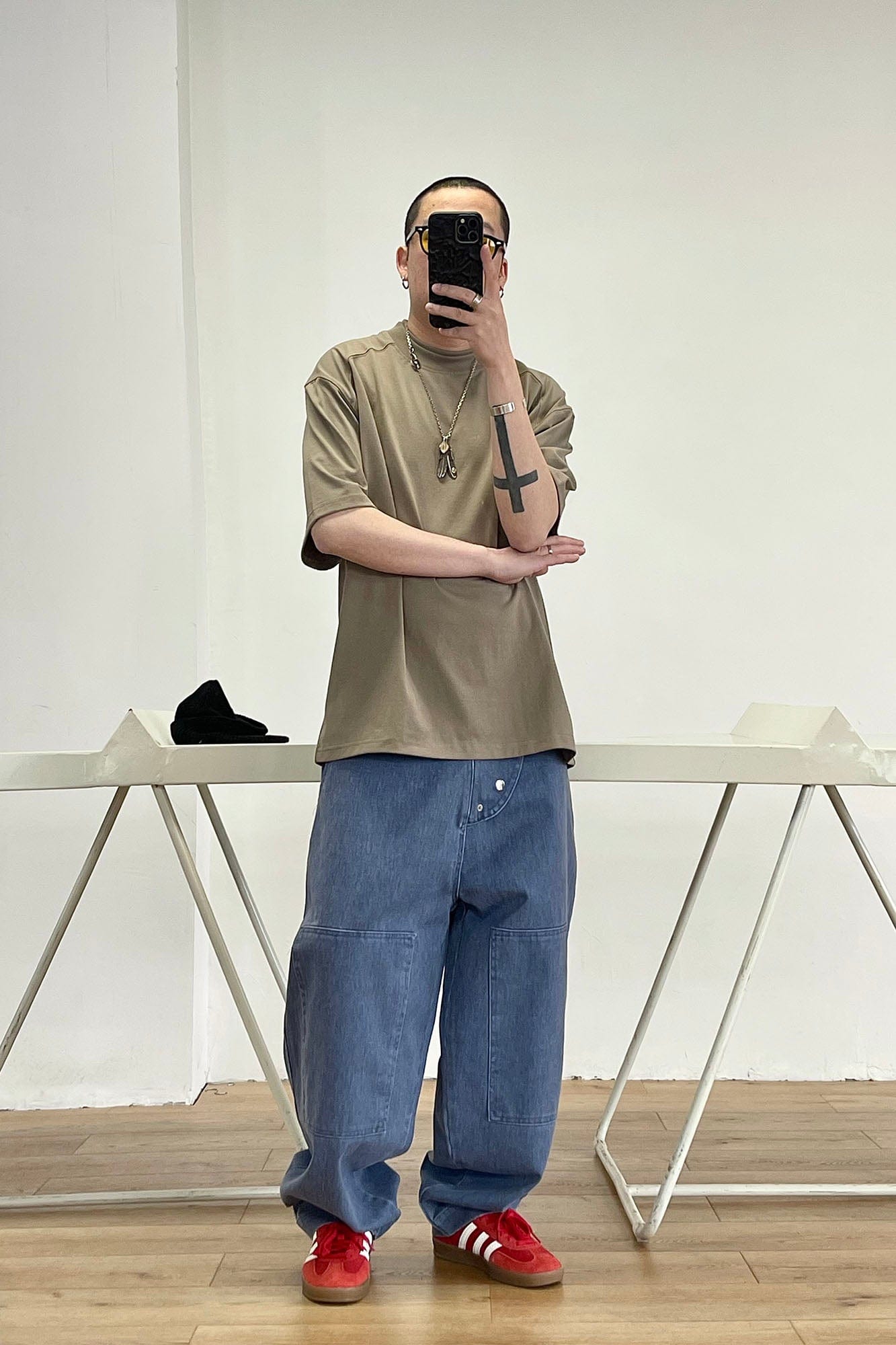ME DA IGUAL Asymmetrical Snap Wide-Leg Cargo Jeans, premium urban and streetwear designers apparel on PROJECTISR.com, ME DA IGUAL