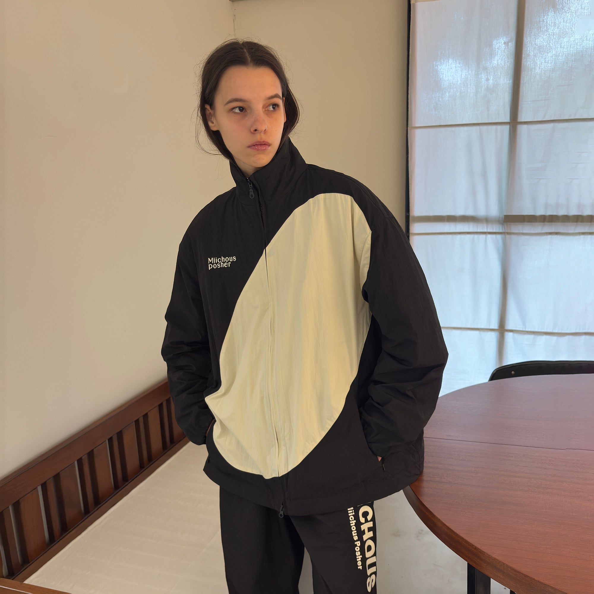 MIICHOUS Contrast Curved Paneled Padded Jacket