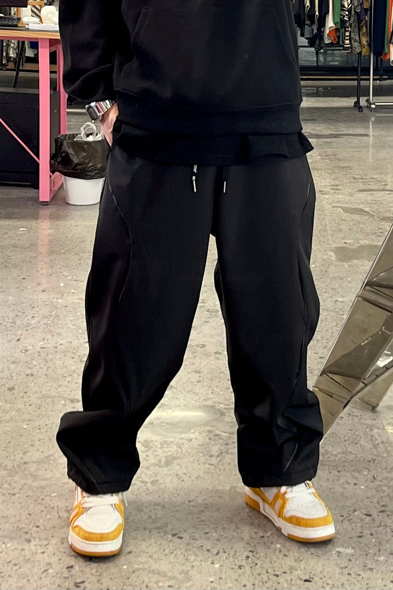 ME DA IGUAL Fleece-Lined Paneled Drawstring Pants, premium urban and streetwear designers apparel on PROJECTISR.com, ME DA IGUAL
