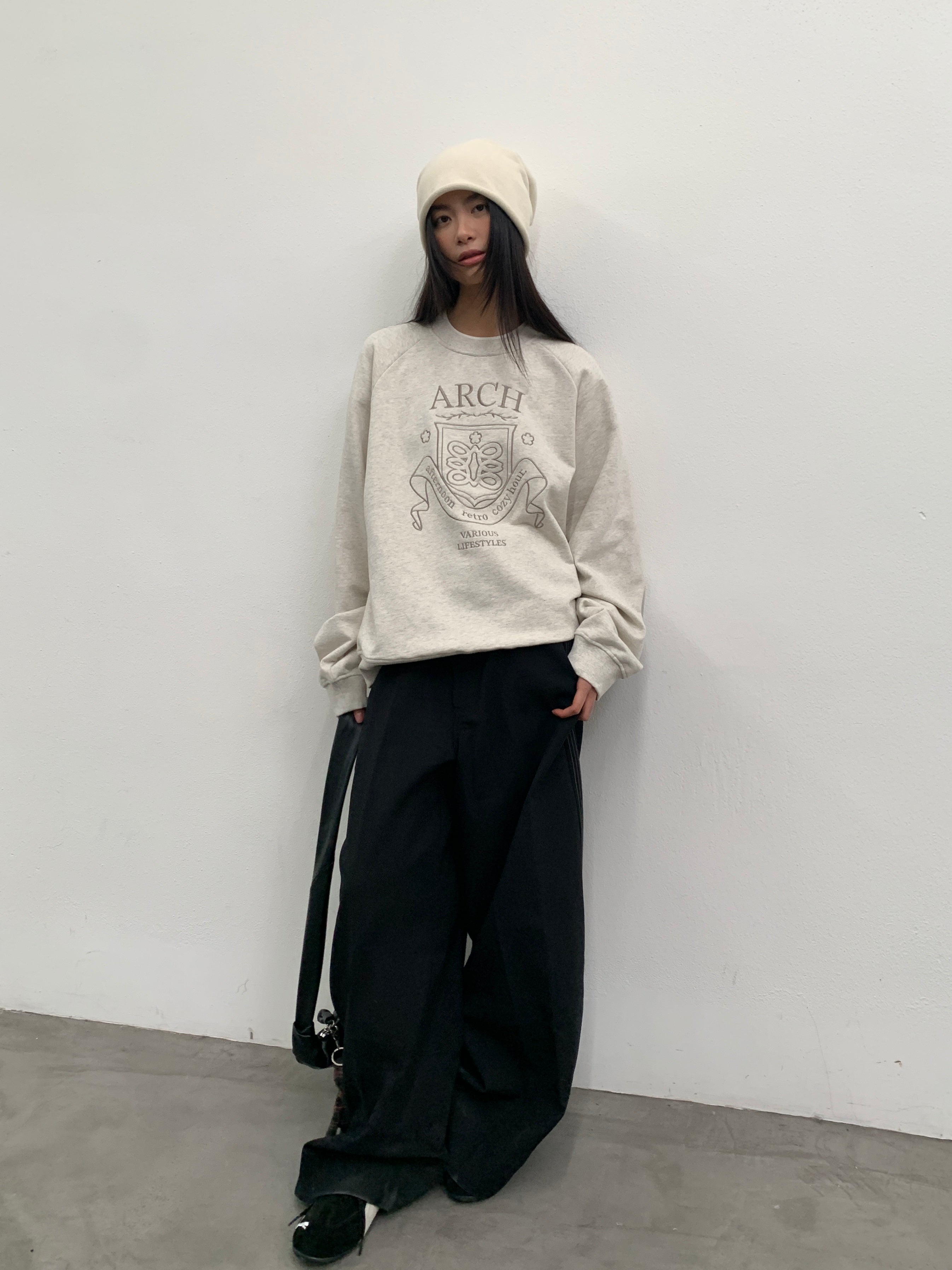 ROARINGWILD A ARCH Collegiate Loopback Raglan Sweatshirt