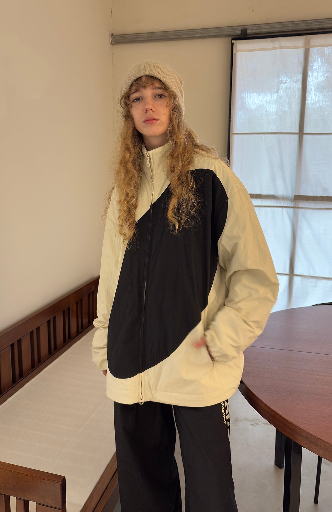 MIICHOUS Contrast Curved Paneled Padded Jacket