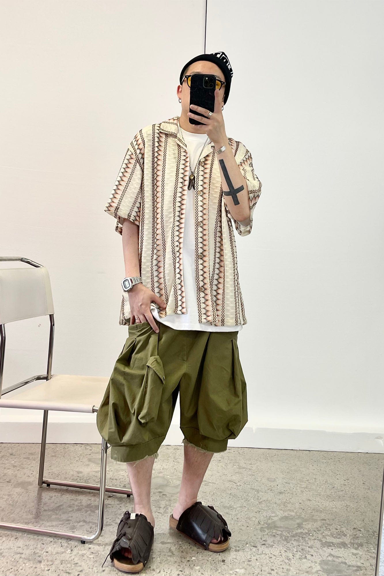 ME DA IGUAL Multi-Pocket Raw Hem Utility Balloon Shorts, premium urban and streetwear designers apparel on PROJECTISR.com, ME DA IGUAL