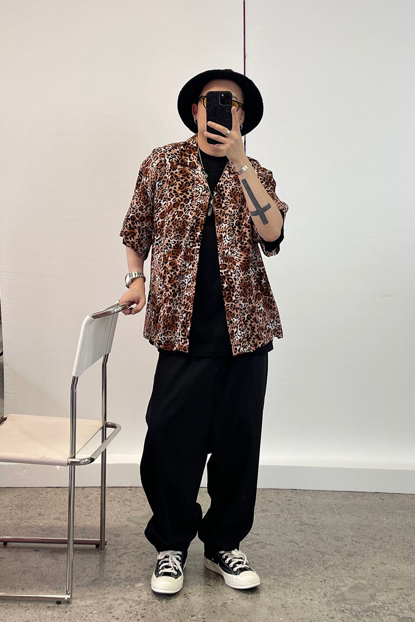 ME DA IGUAL Classic Leopard Full-Print Half Shirt, premium urban and streetwear designers apparel on PROJECTISR.com, ME DA IGUAL