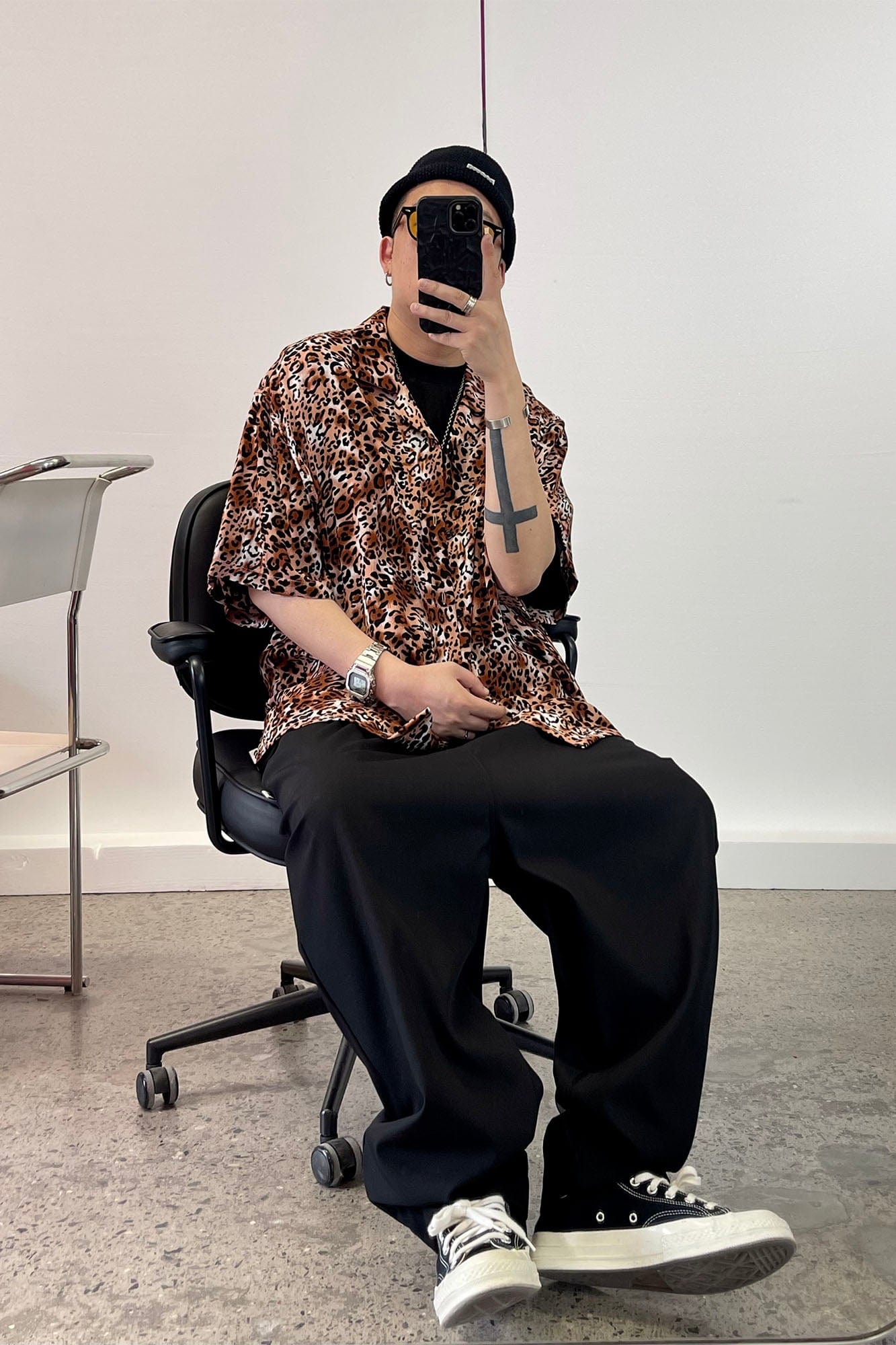 ME DA IGUAL Classic Leopard Full-Print Half Shirt, premium urban and streetwear designers apparel on PROJECTISR.com, ME DA IGUAL