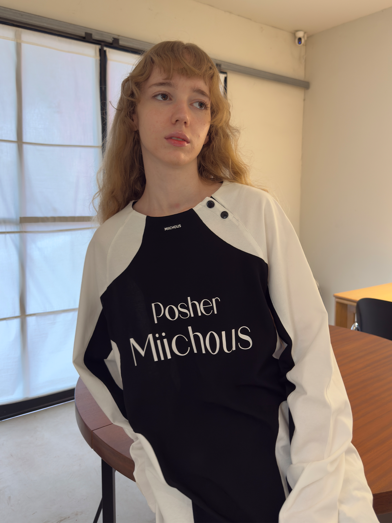 MIICHOUS Contrast Raglan Graphic Long-Sleeve Tee