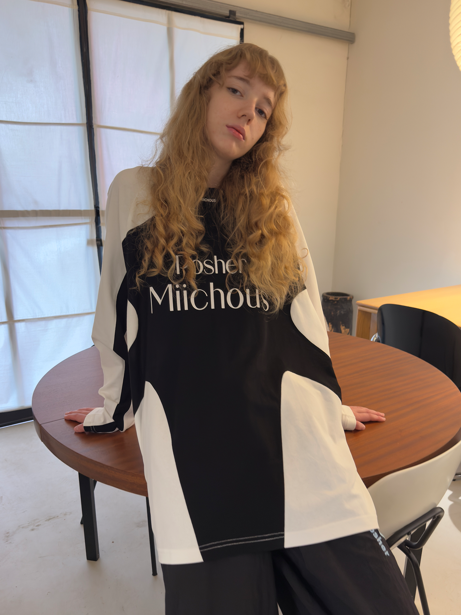 MIICHOUS Contrast Raglan Graphic Long-Sleeve Tee