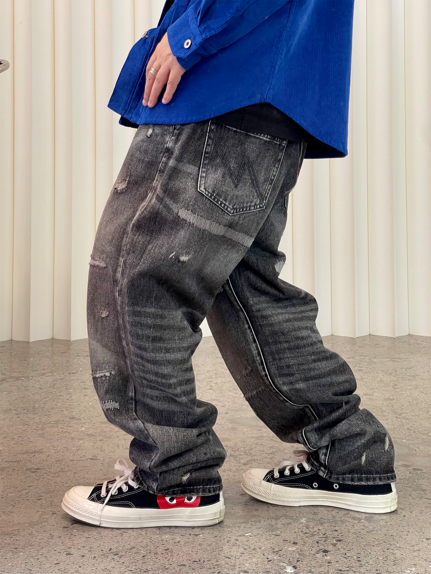 ME DA IGUAL Washed Destroyed Patch Straight-Leg Jeans