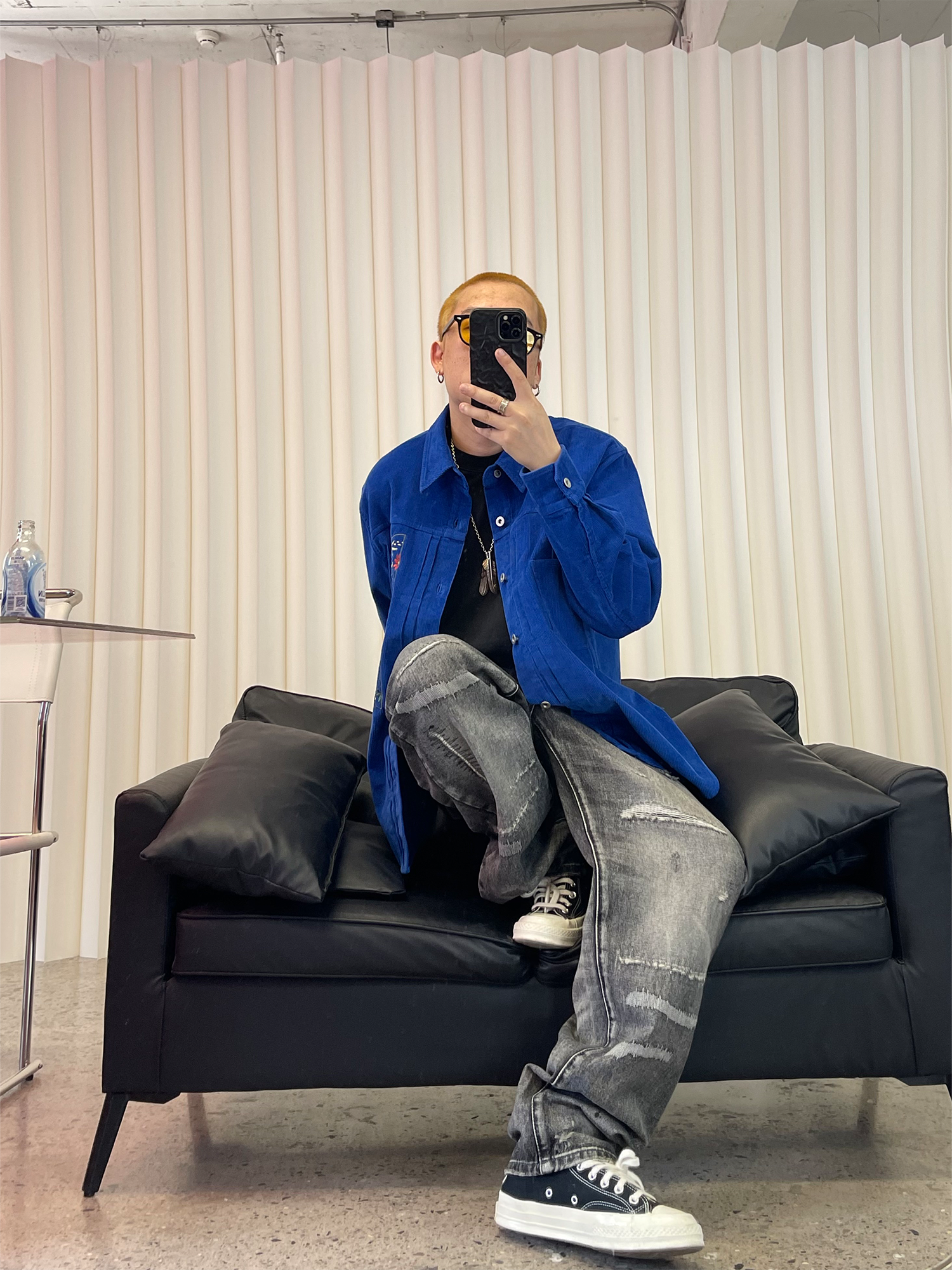 ME DA IGUAL Washed Destroyed Patch Straight-Leg Jeans