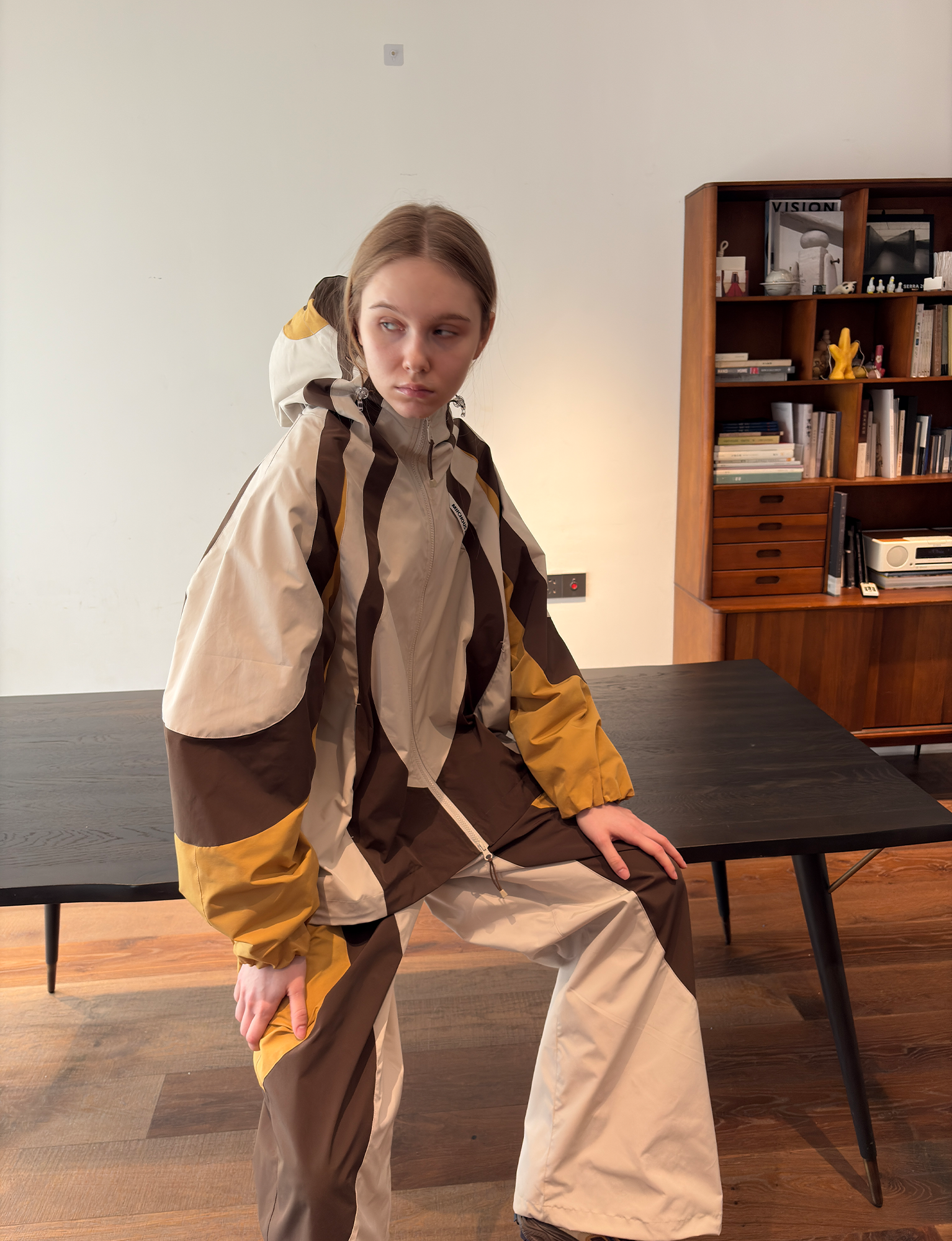 MIICHOUS Contrast Curved Panel Hooded Jacket