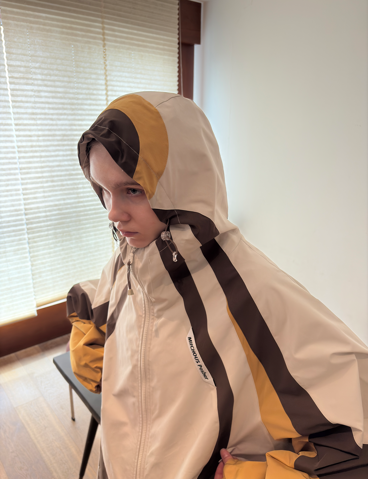 MIICHOUS Contrast Curved Panel Hooded Jacket