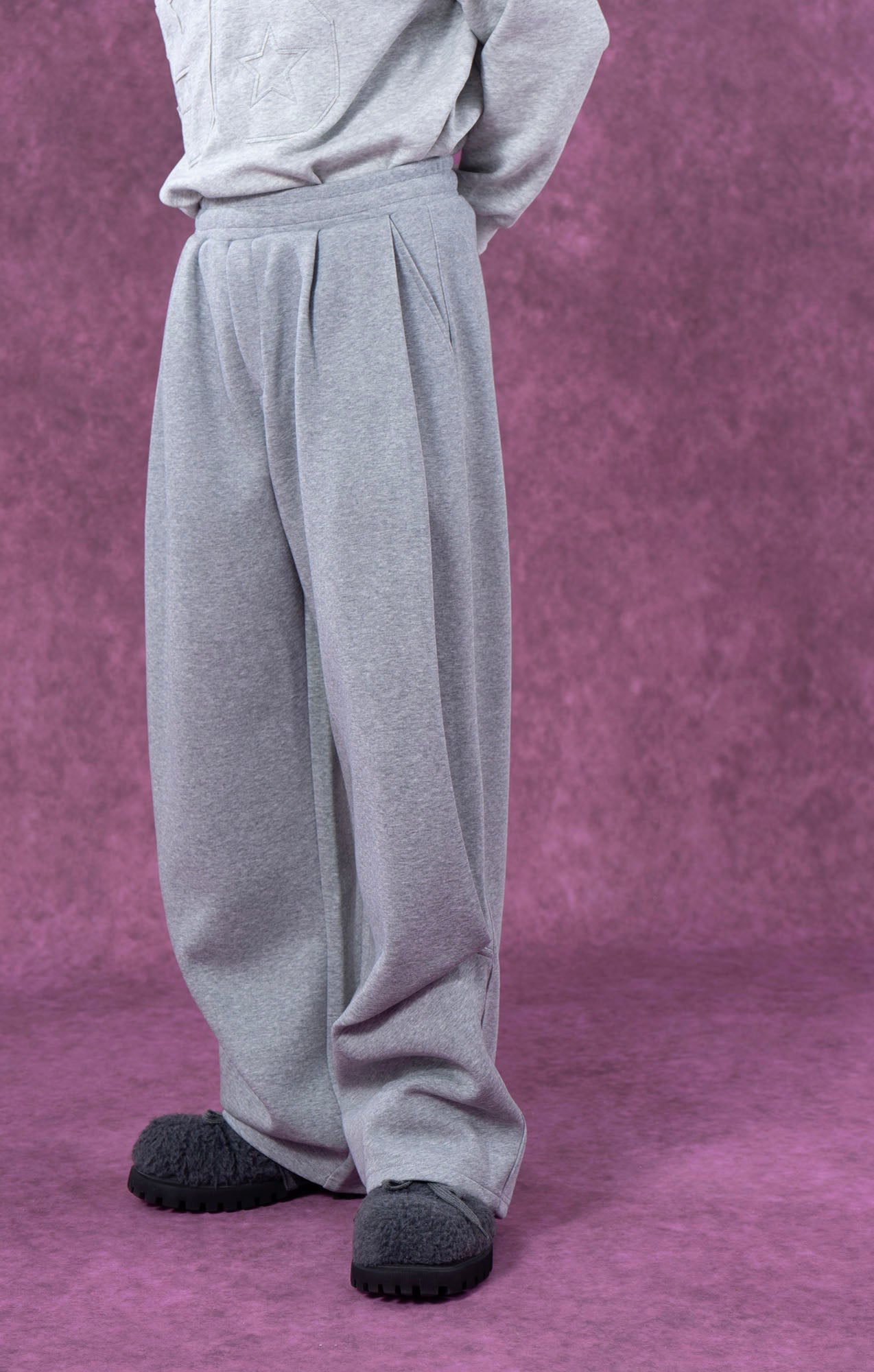 CLP Pleated Wide-Leg Sweatpants